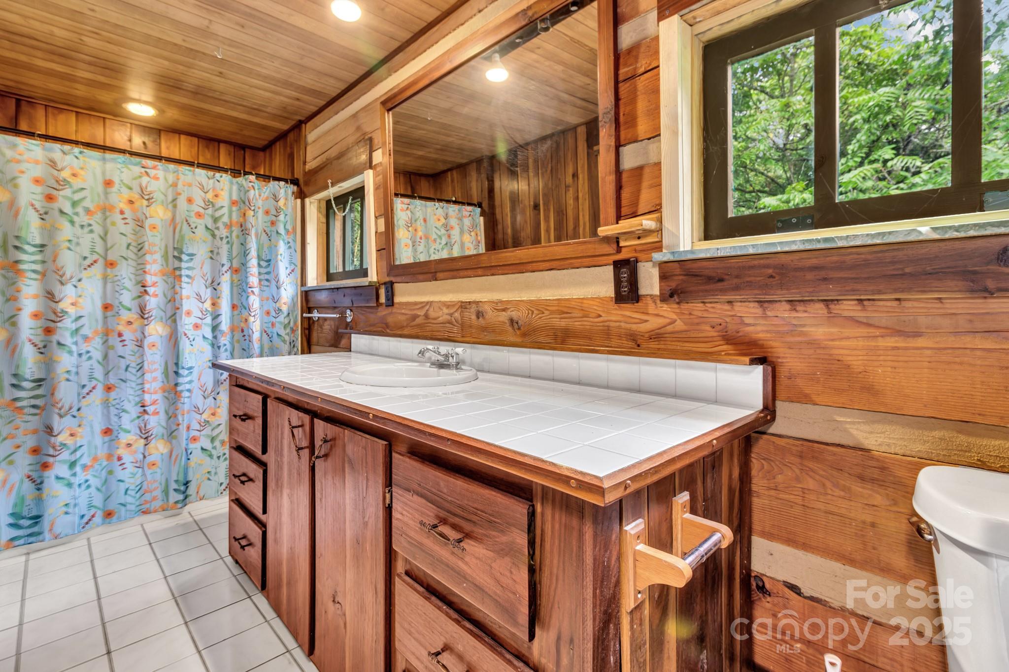 200 Dry Branch Road — Marshall