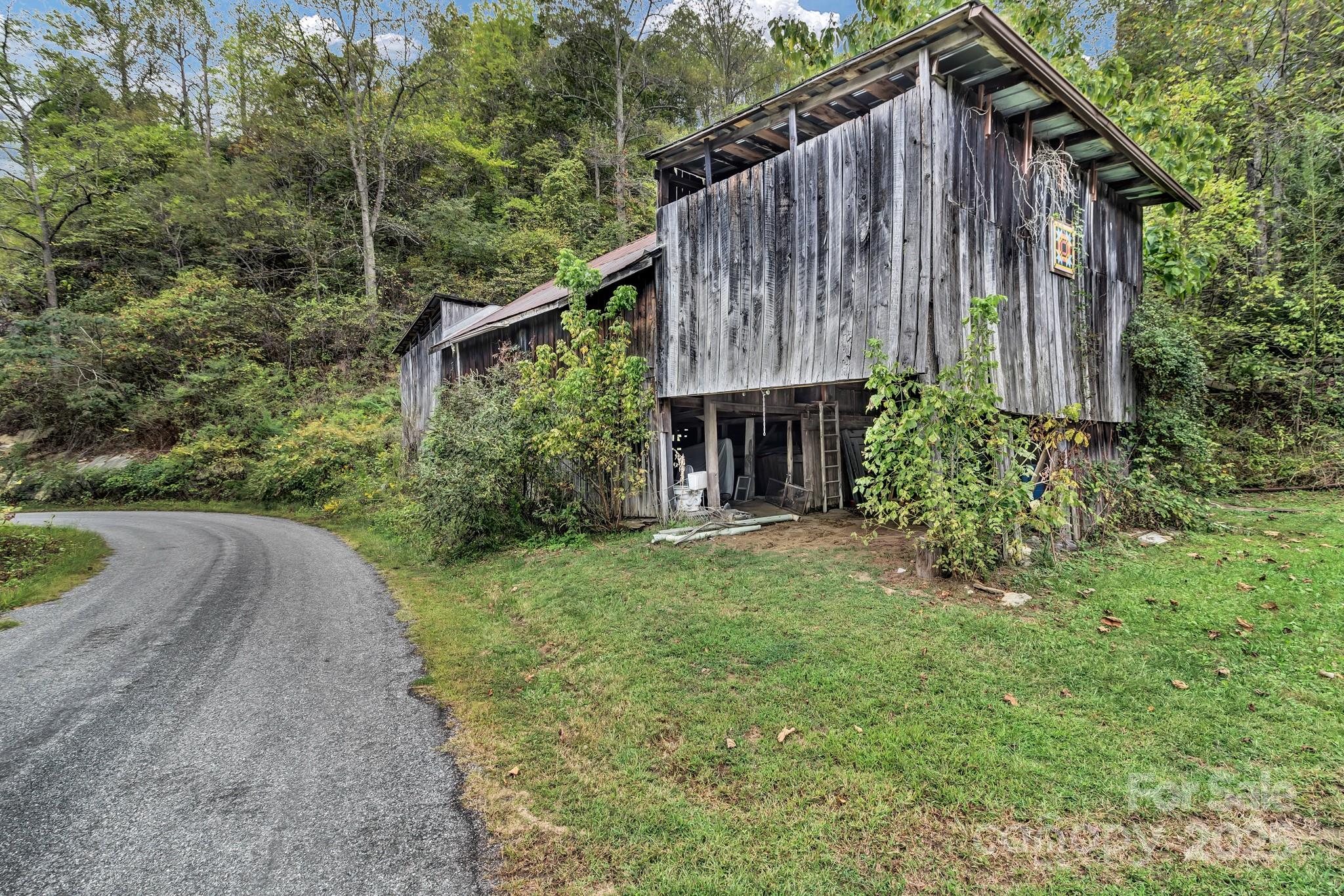 200 Dry Branch Road — Marshall