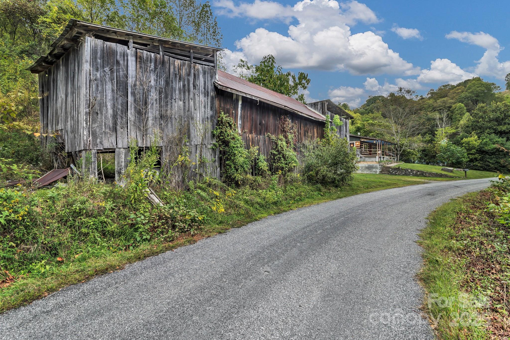 200 Dry Branch Road — Marshall