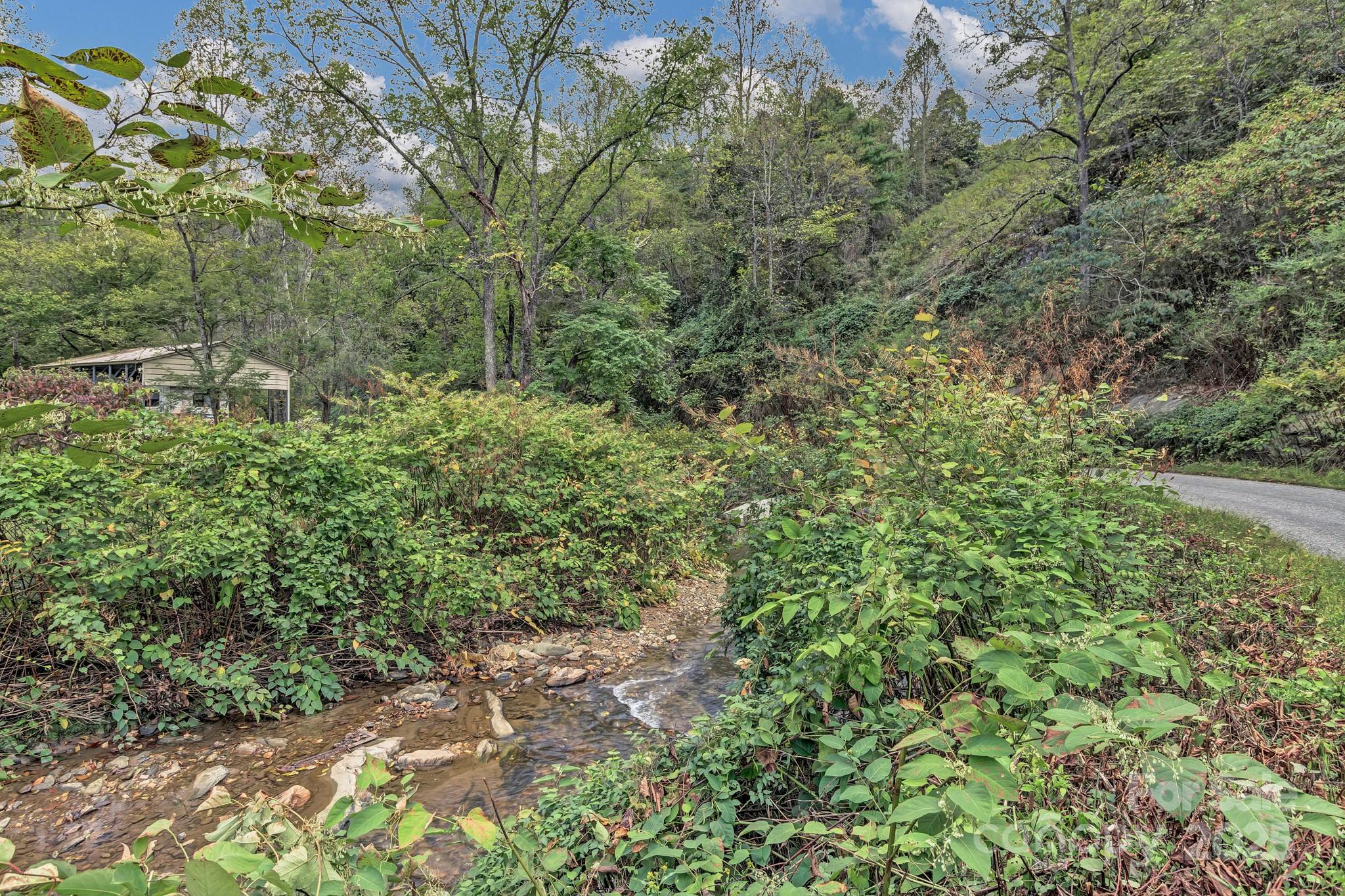200 Dry Branch Road — Marshall