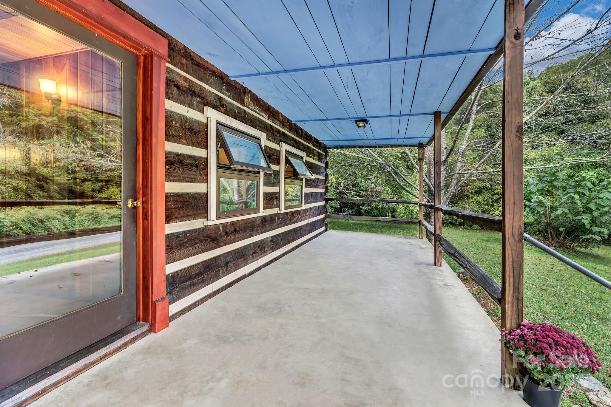 200 Dry Branch Road — Marshall