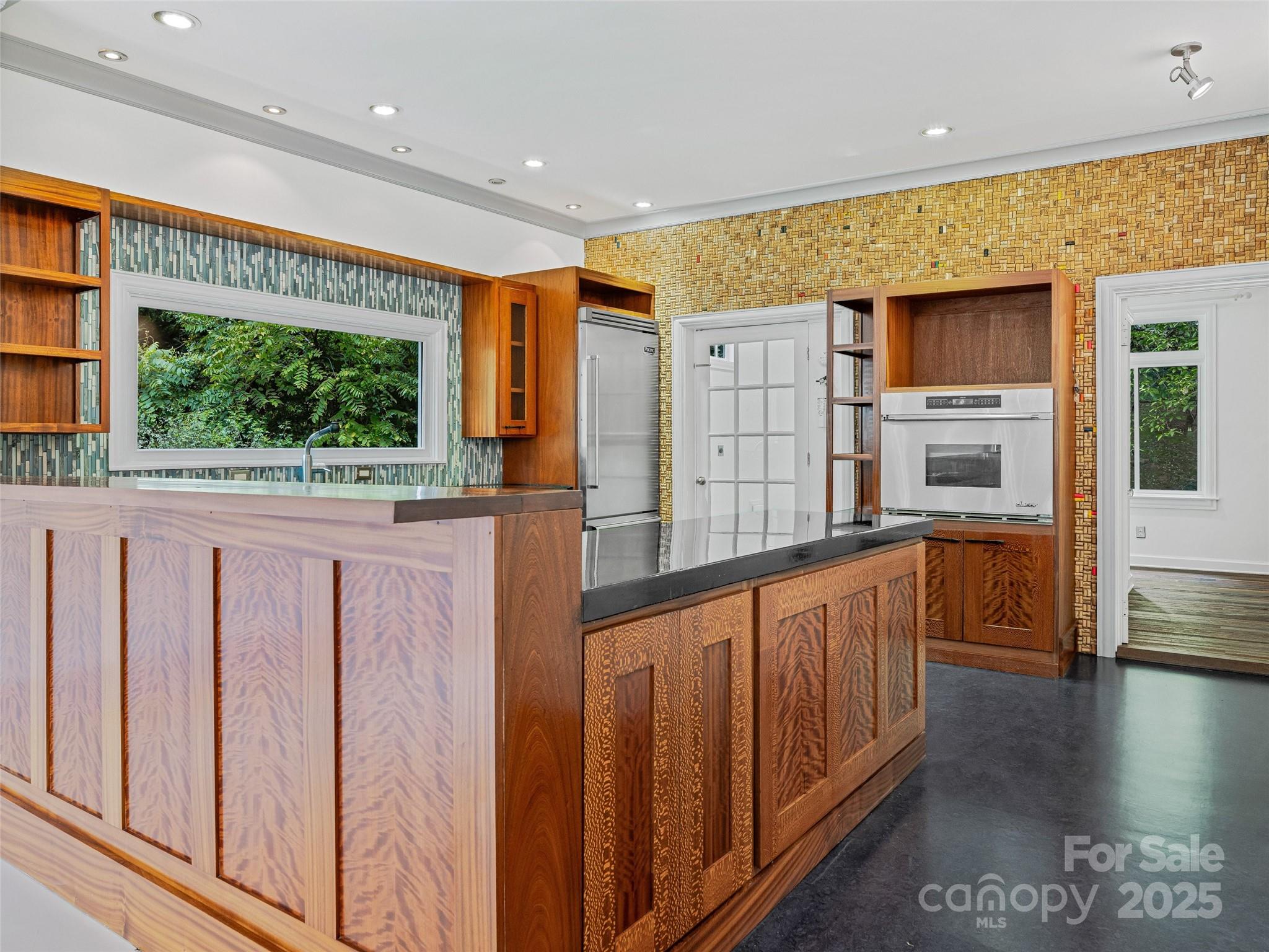 111 Rathfarnham Circle — Asheville