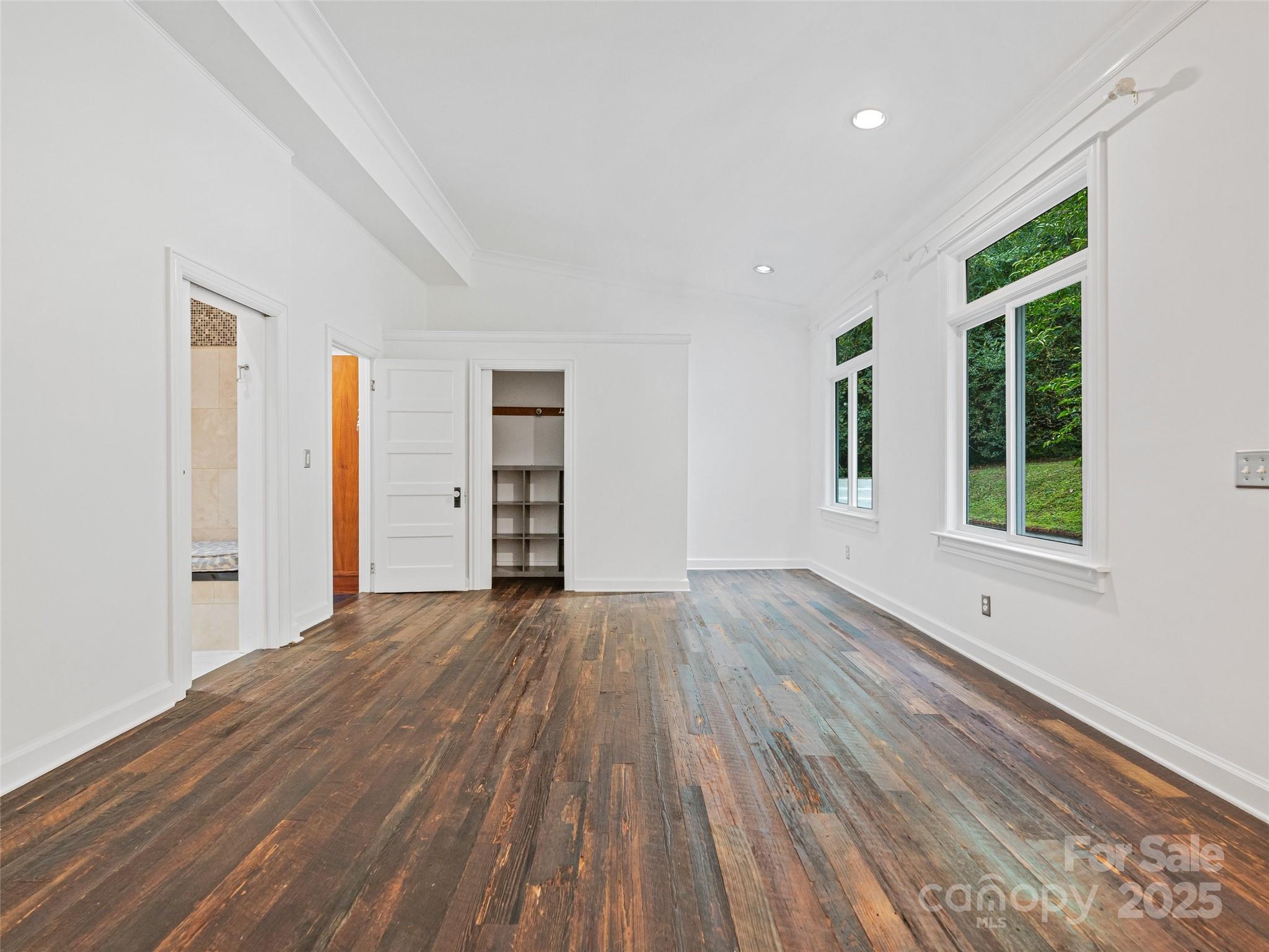 111 Rathfarnham Circle — Asheville