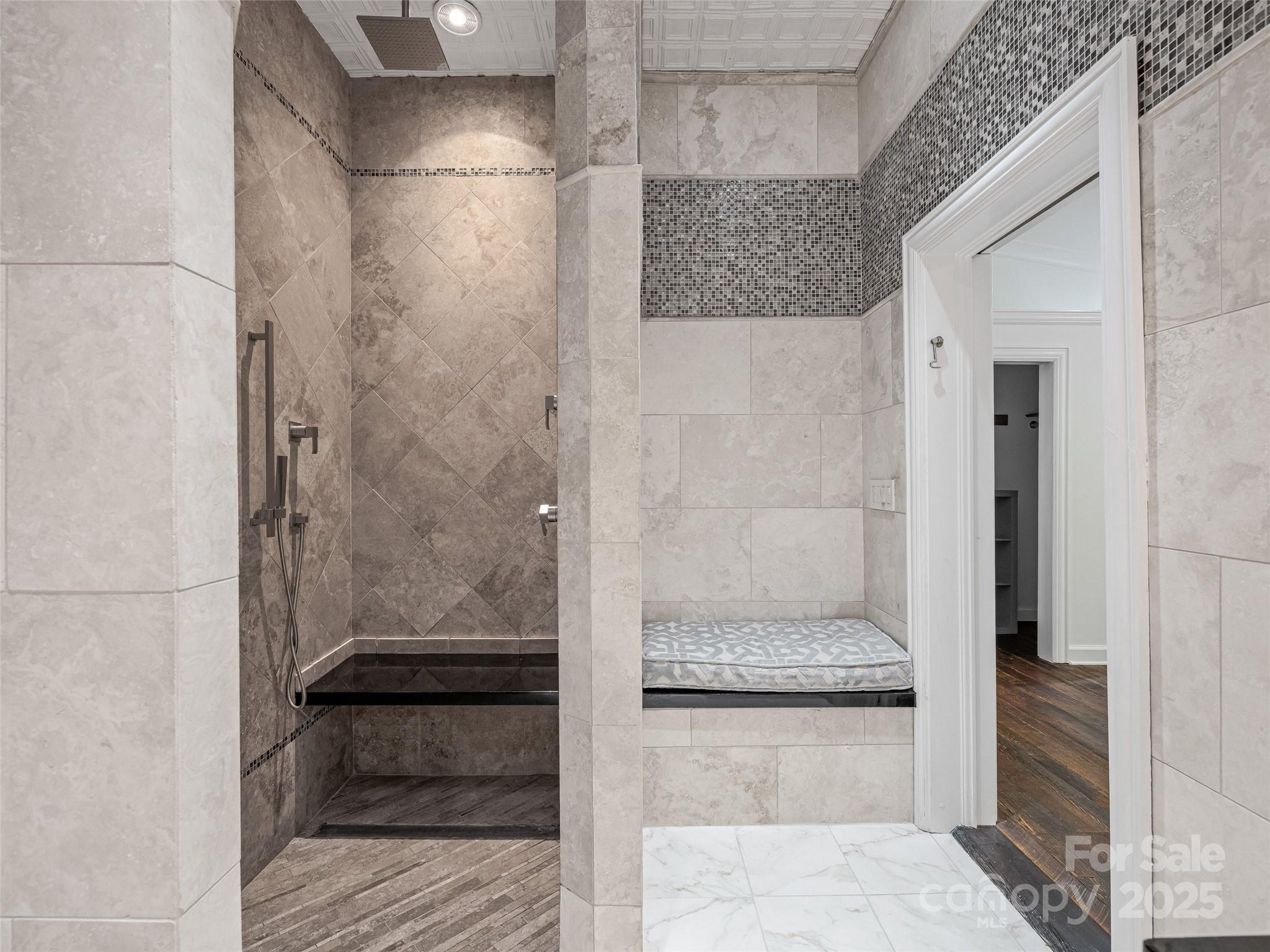 111 Rathfarnham Circle — Asheville