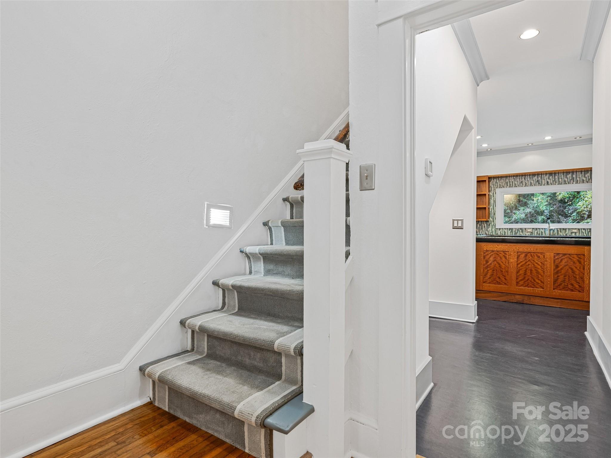 111 Rathfarnham Circle — Asheville