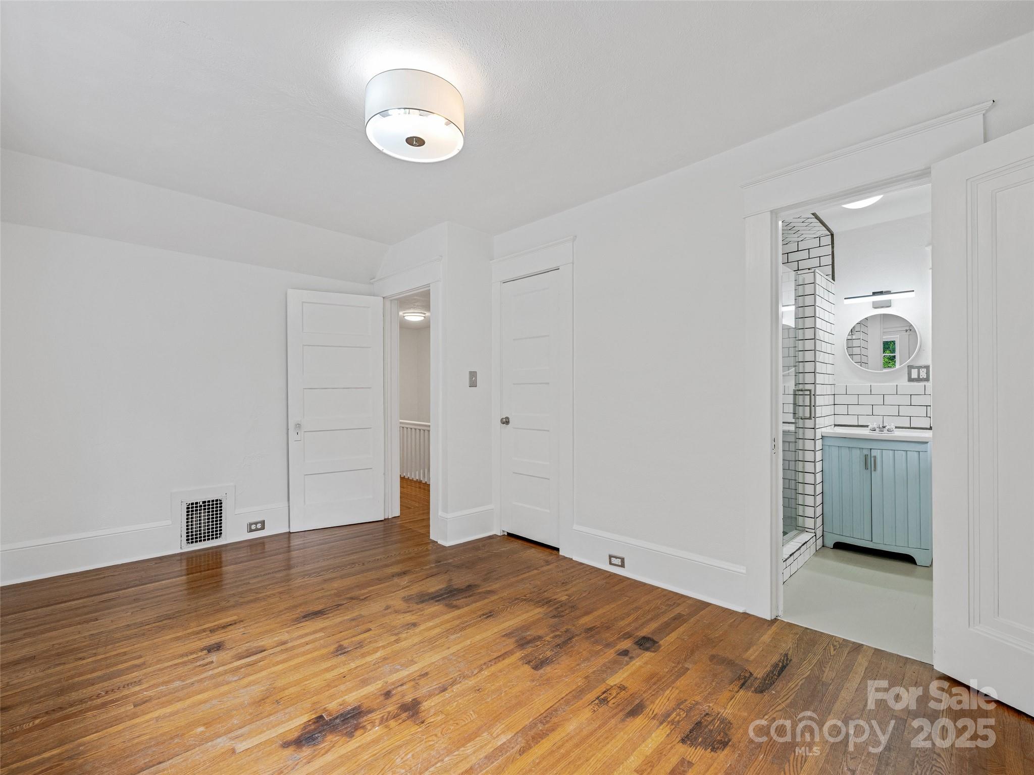 111 Rathfarnham Circle — Asheville