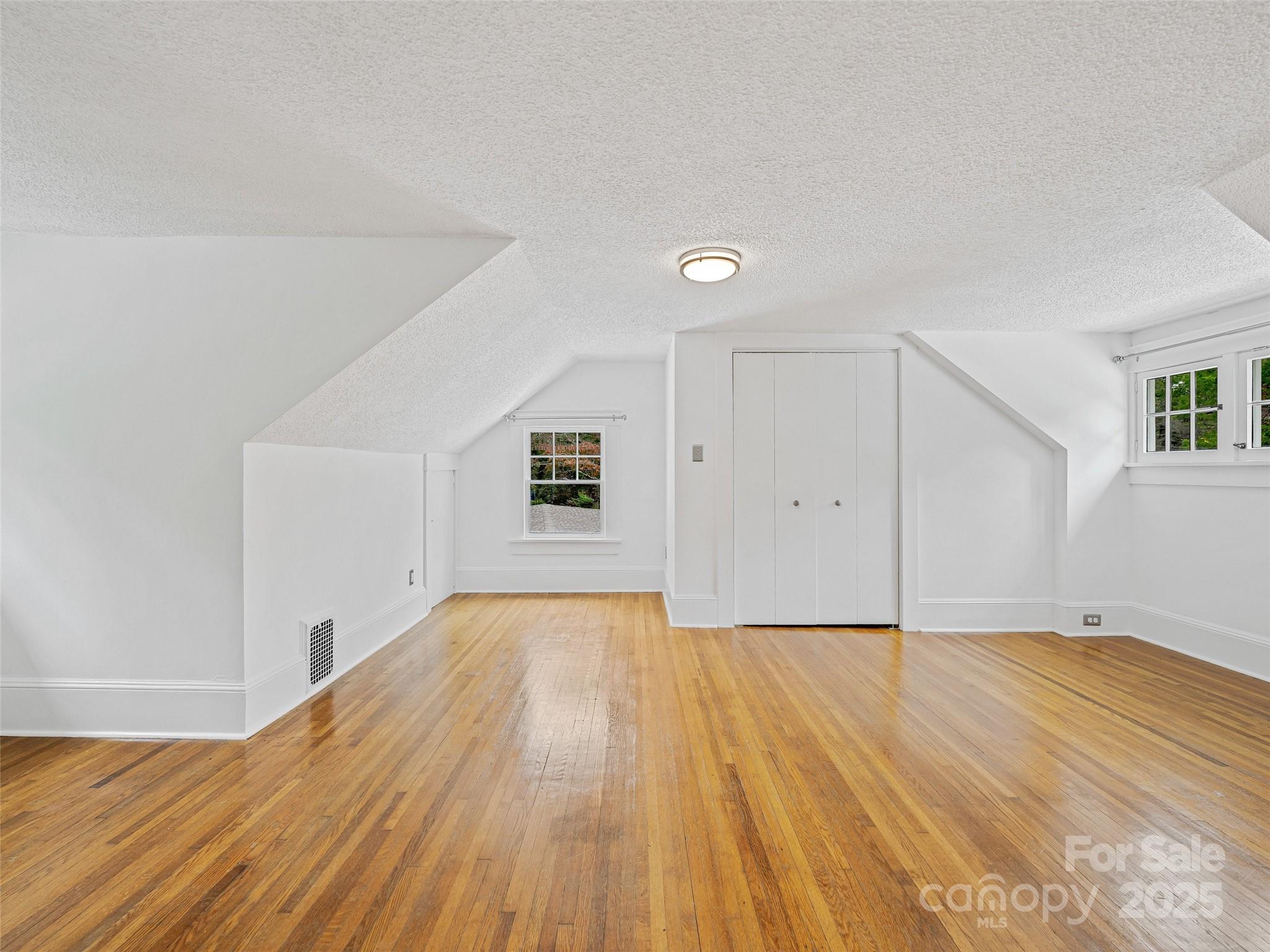 111 Rathfarnham Circle — Asheville