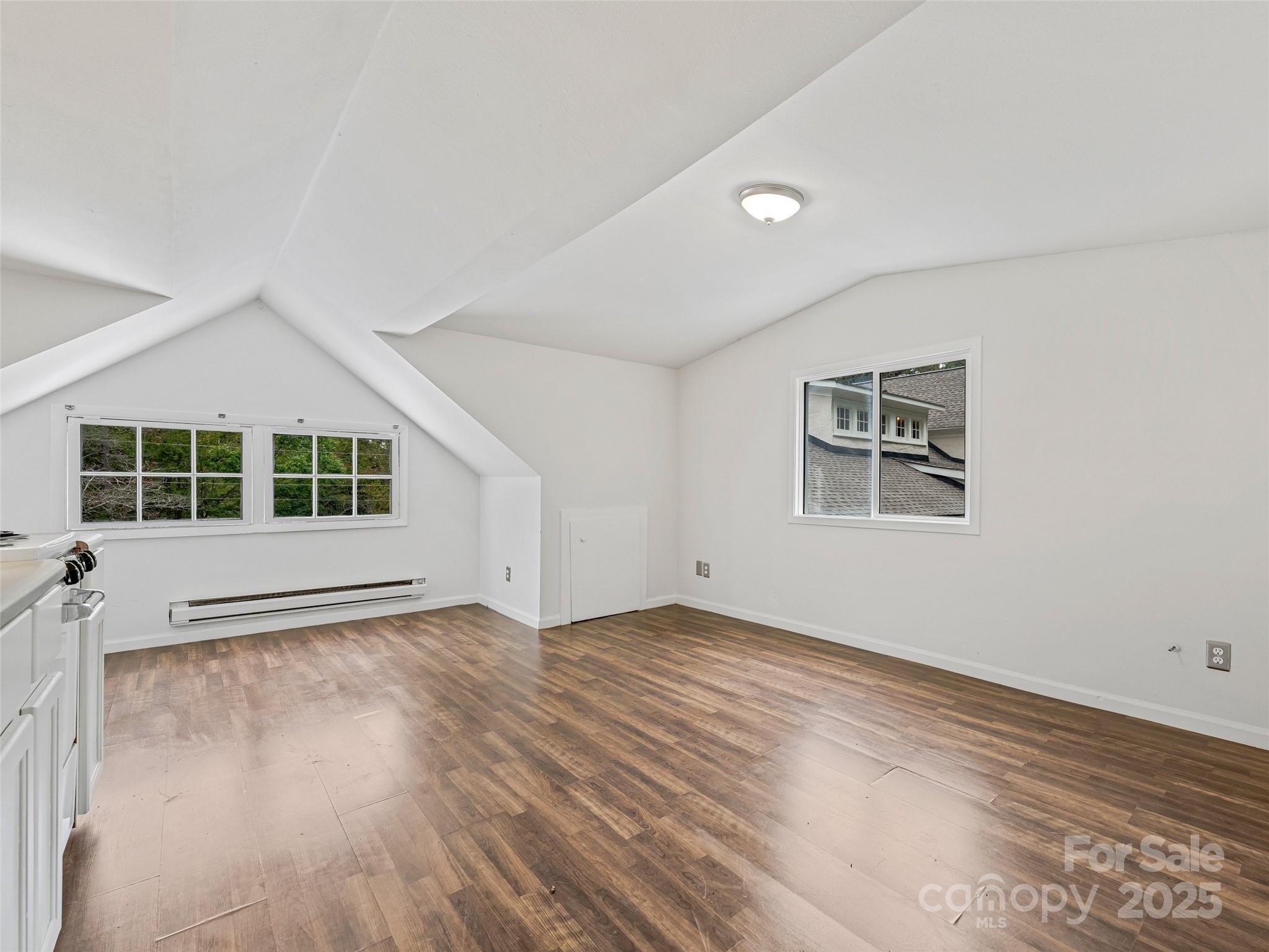 111 Rathfarnham Circle — Asheville
