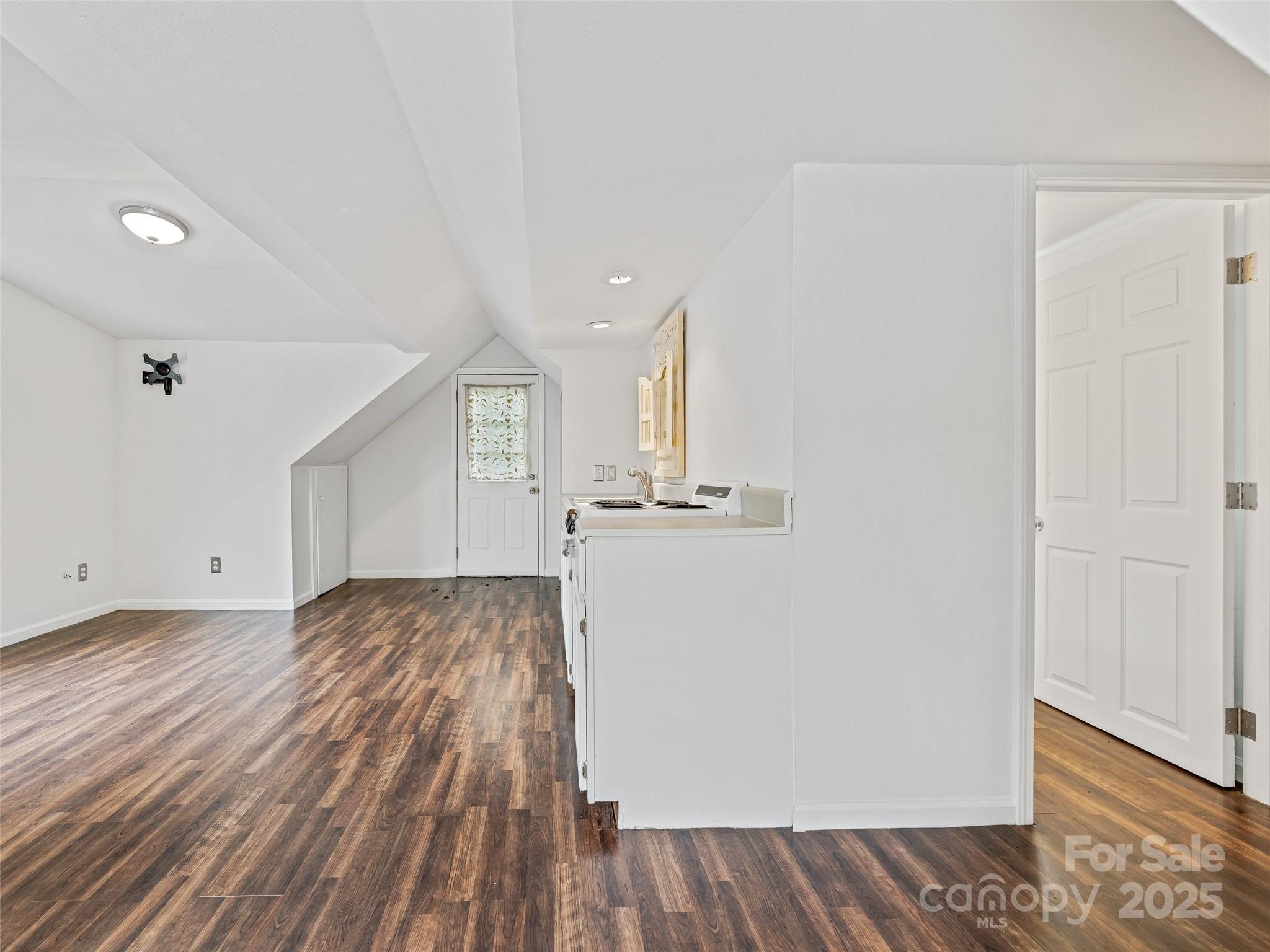 111 Rathfarnham Circle — Asheville