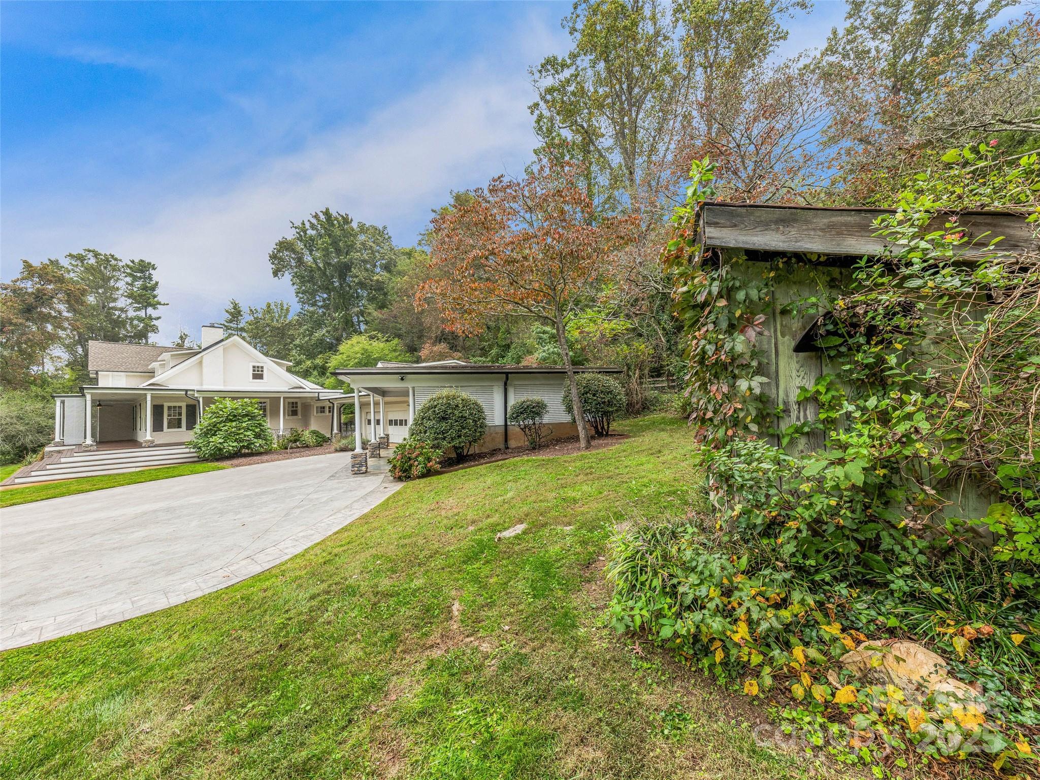 111 Rathfarnham Circle — Asheville