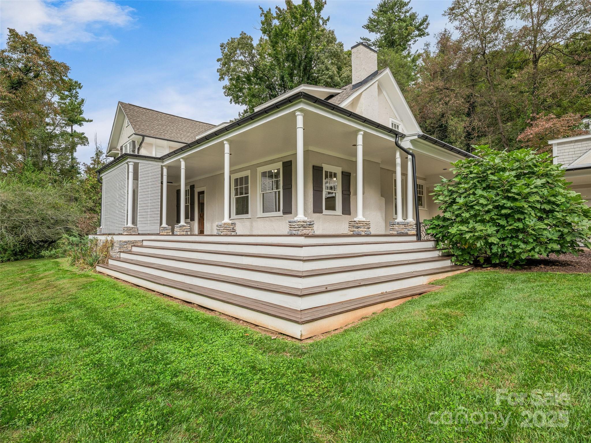 111 Rathfarnham Circle — Asheville
