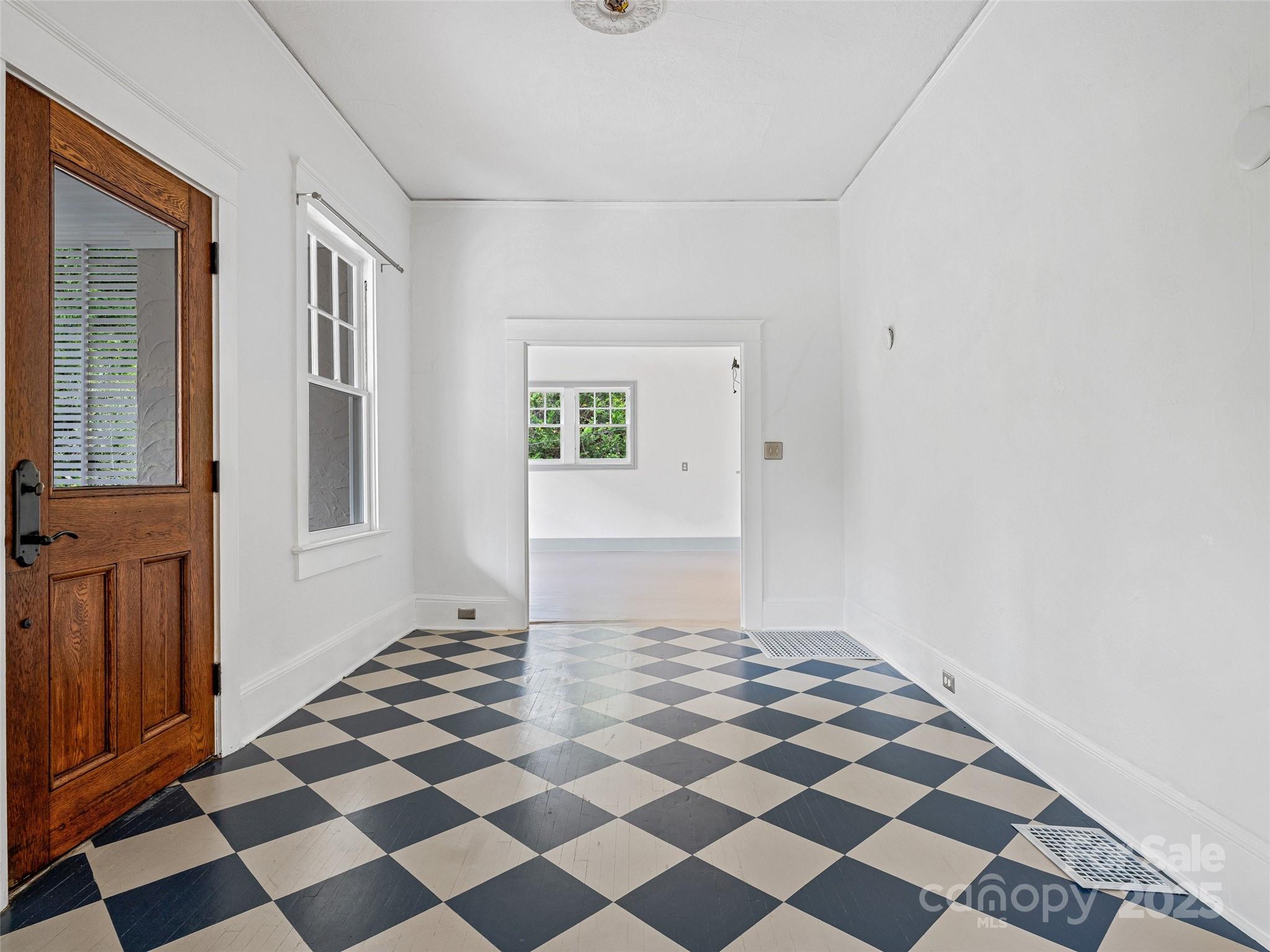 111 Rathfarnham Circle — Asheville