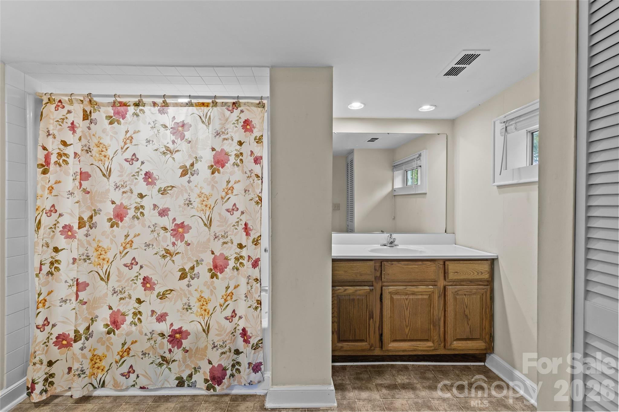 3824 Matthews Mint Hill Road — Matthews