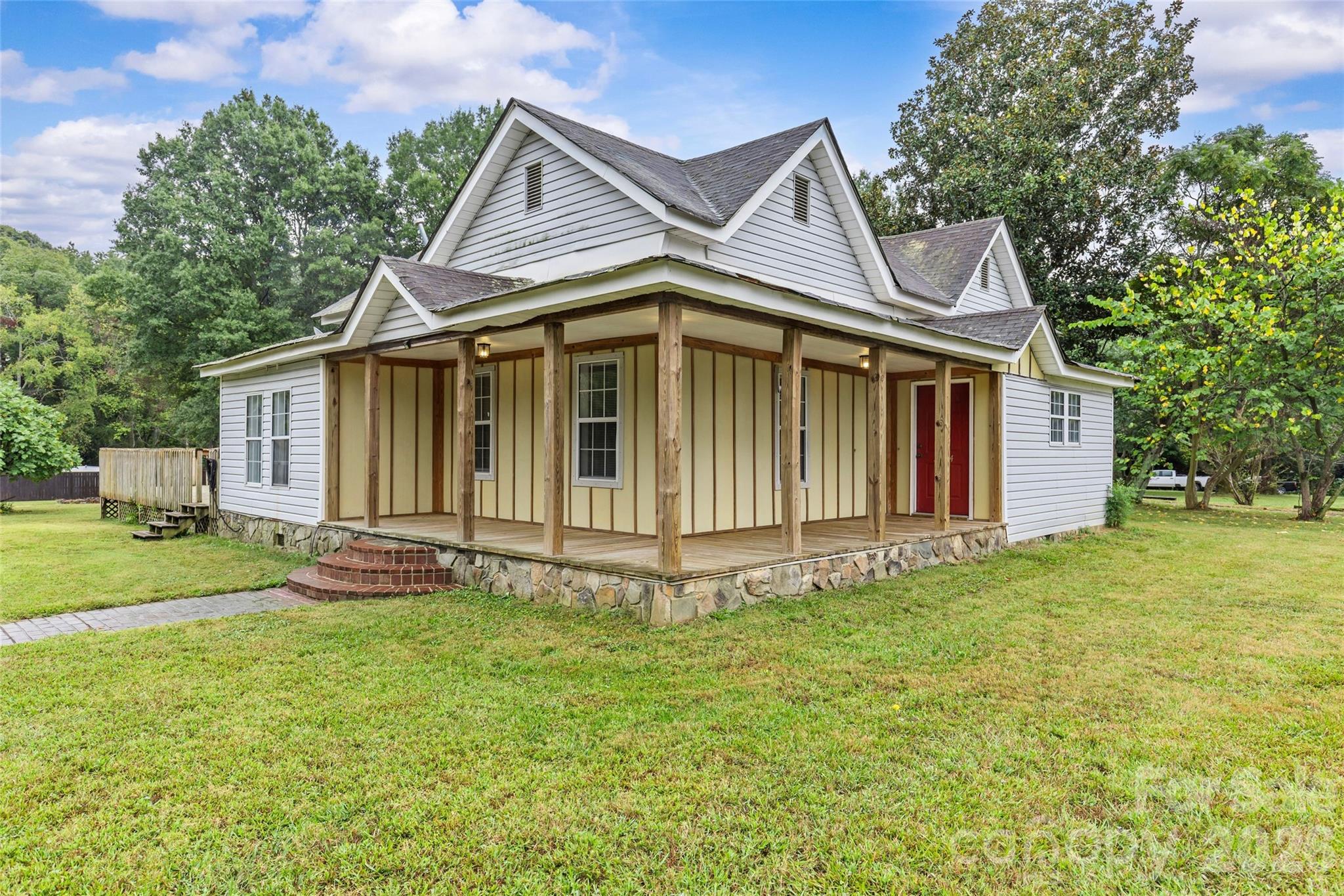3824 Matthews Mint Hill Road — Matthews