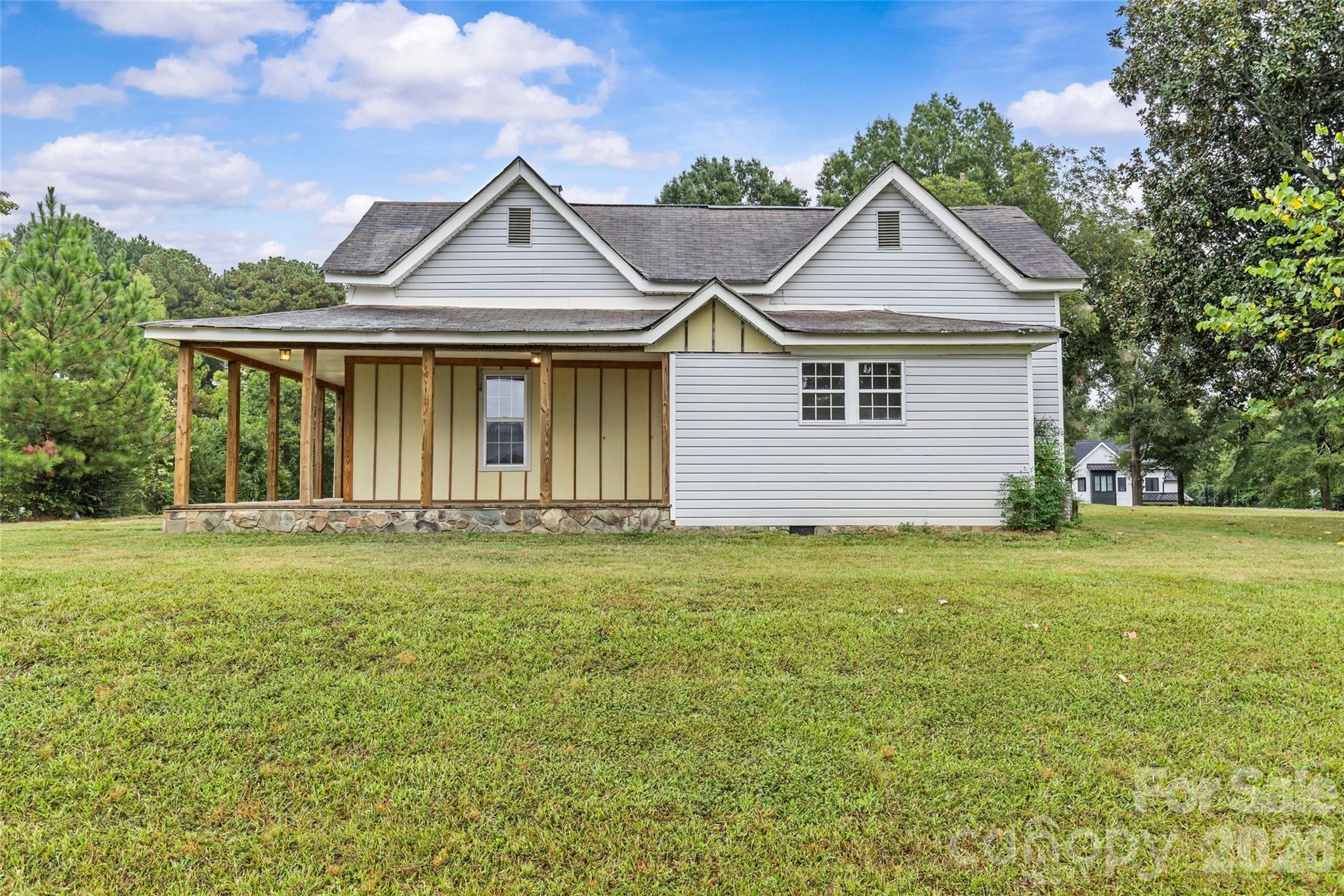 3824 Matthews Mint Hill Road — Matthews