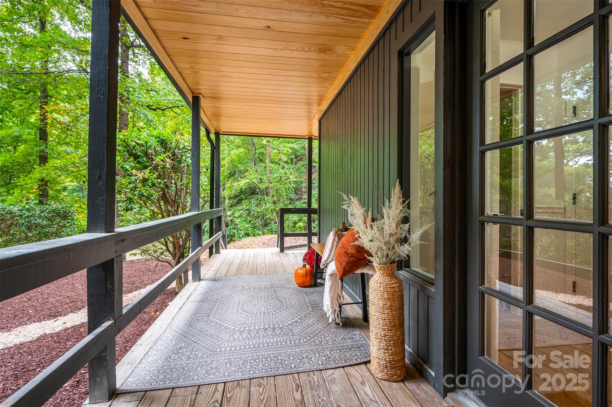 160 Lasae Lane — Tryon