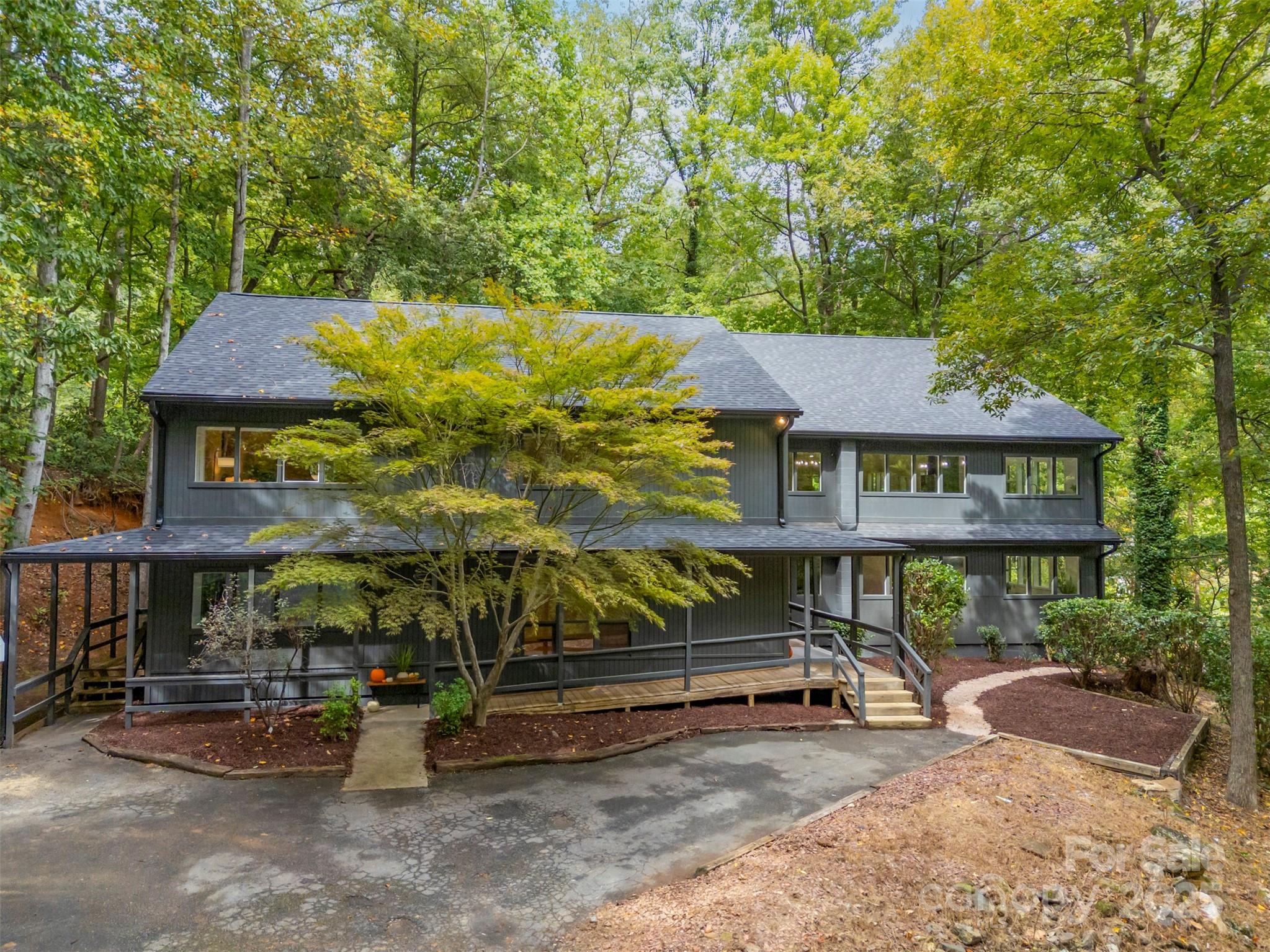 160 Lasae Lane — Tryon