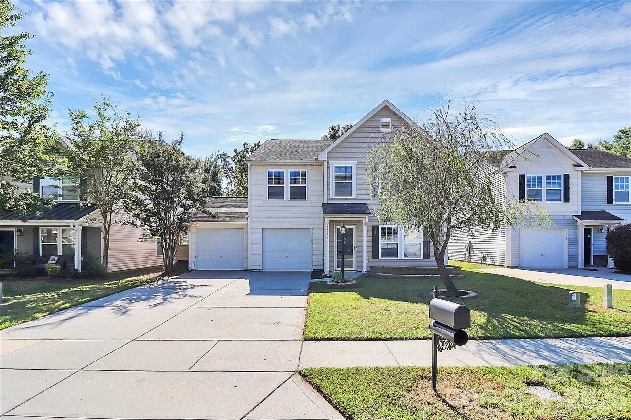 15705 Lakepoint Forest Drive — Charlotte