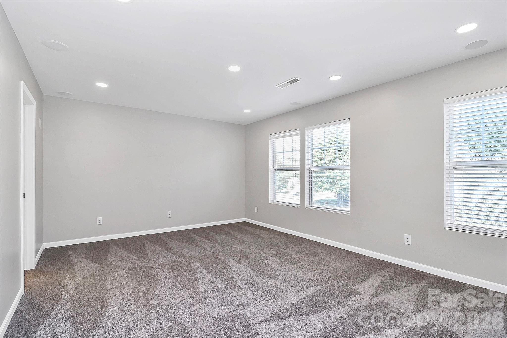 15705 Lakepoint Forest Drive — Charlotte