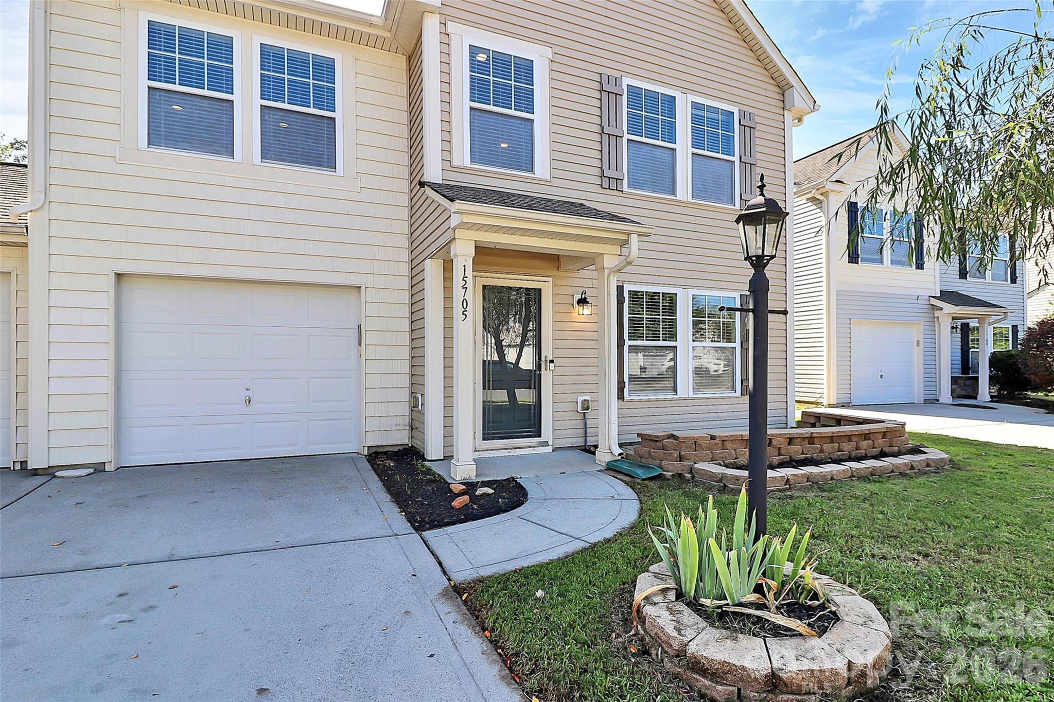 15705 Lakepoint Forest Drive — Charlotte