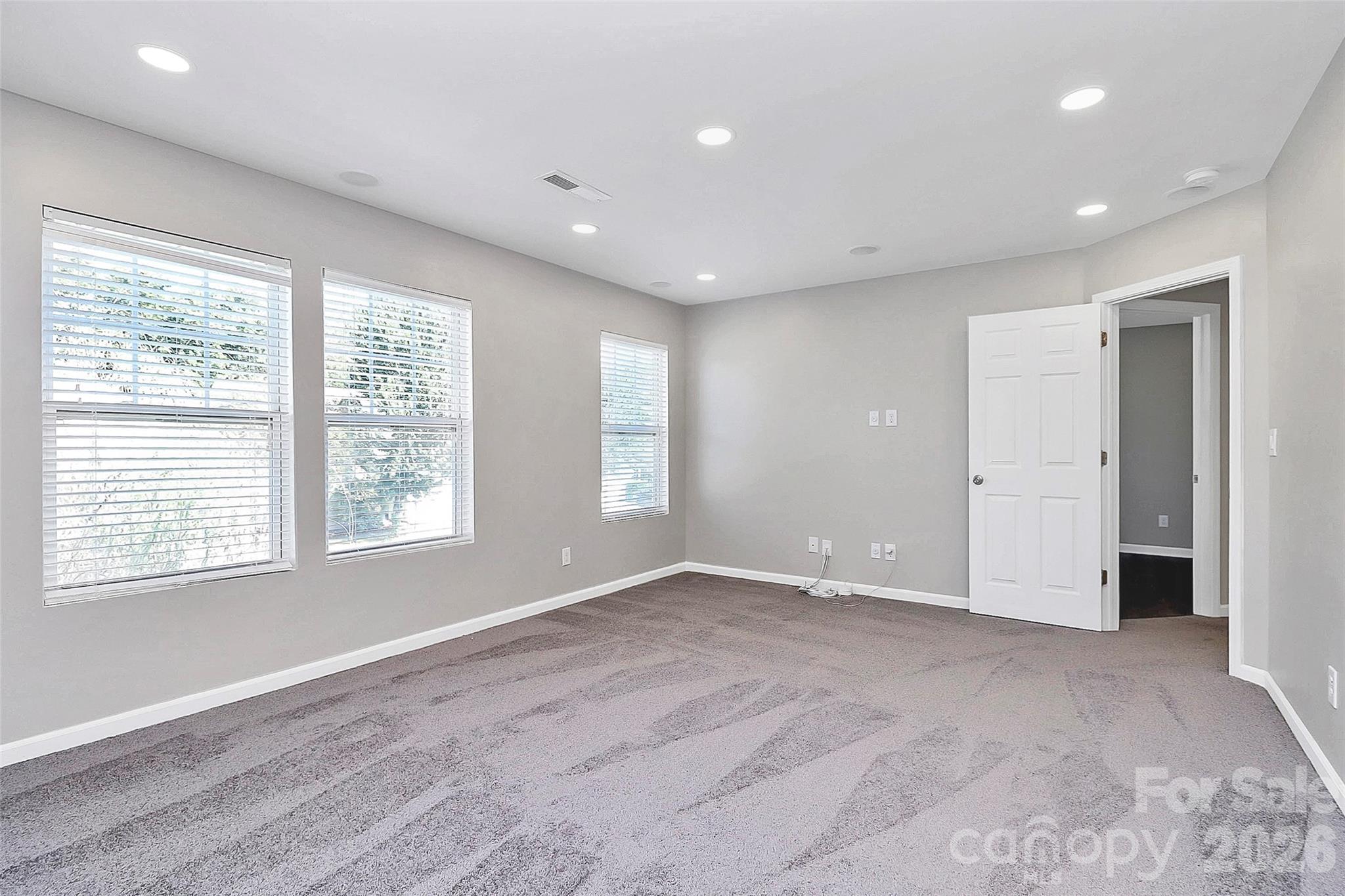 15705 Lakepoint Forest Drive — Charlotte