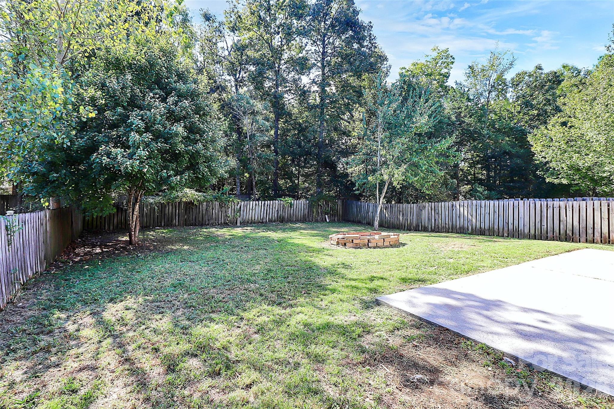 15705 Lakepoint Forest Drive — Charlotte