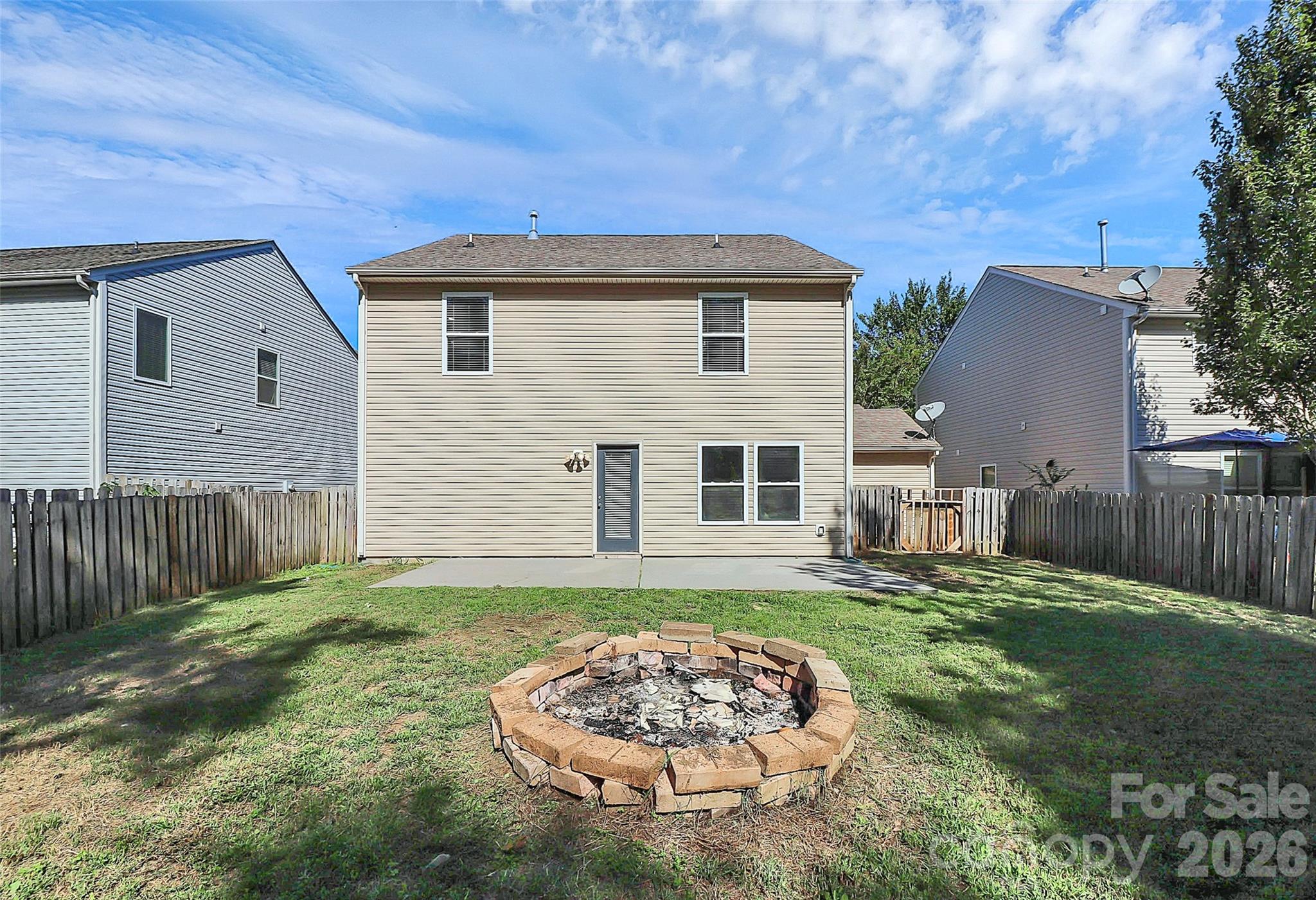 15705 Lakepoint Forest Drive — Charlotte