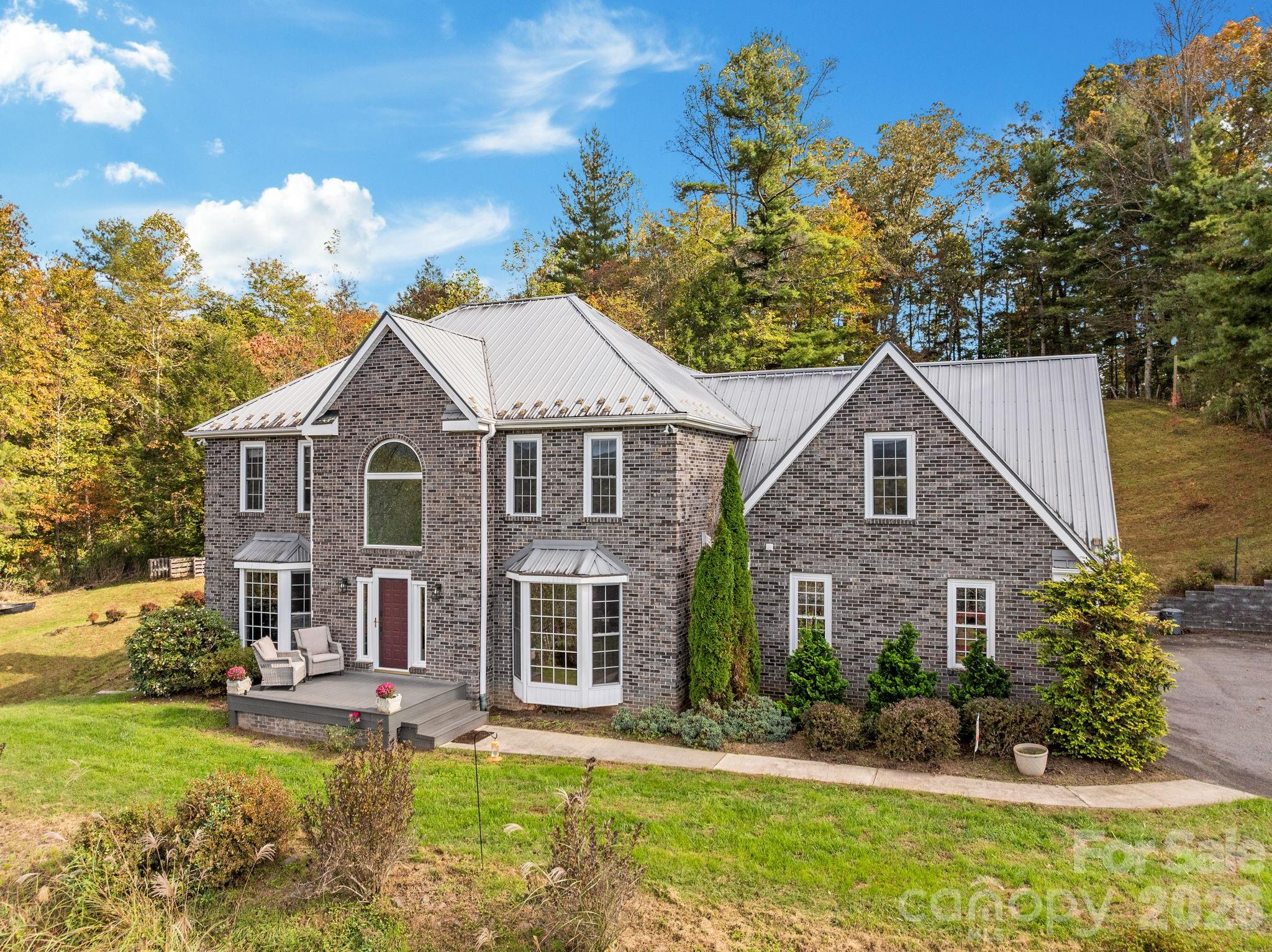 235 Petersburg View Drive — Marshall
