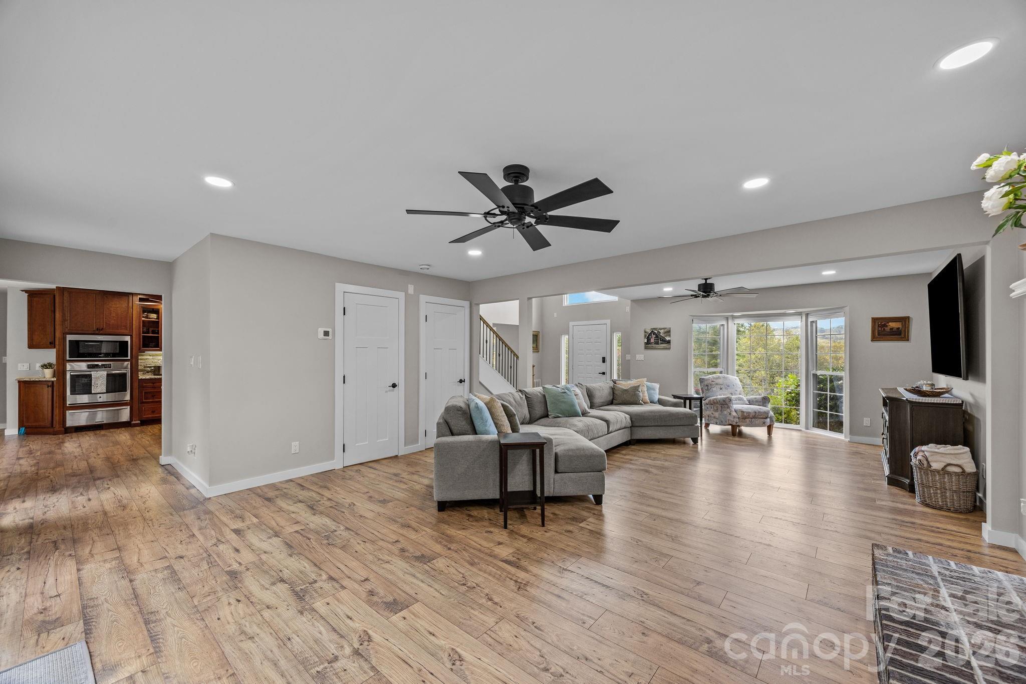 235 Petersburg View Drive — Marshall