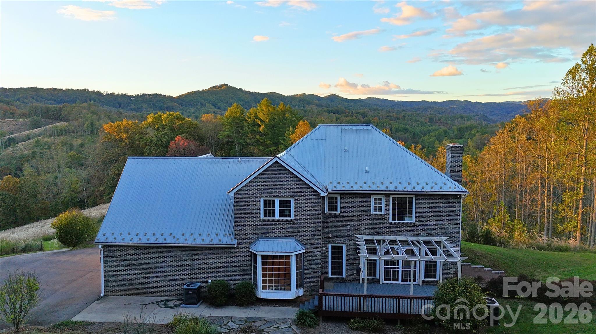 235 Petersburg View Drive — Marshall