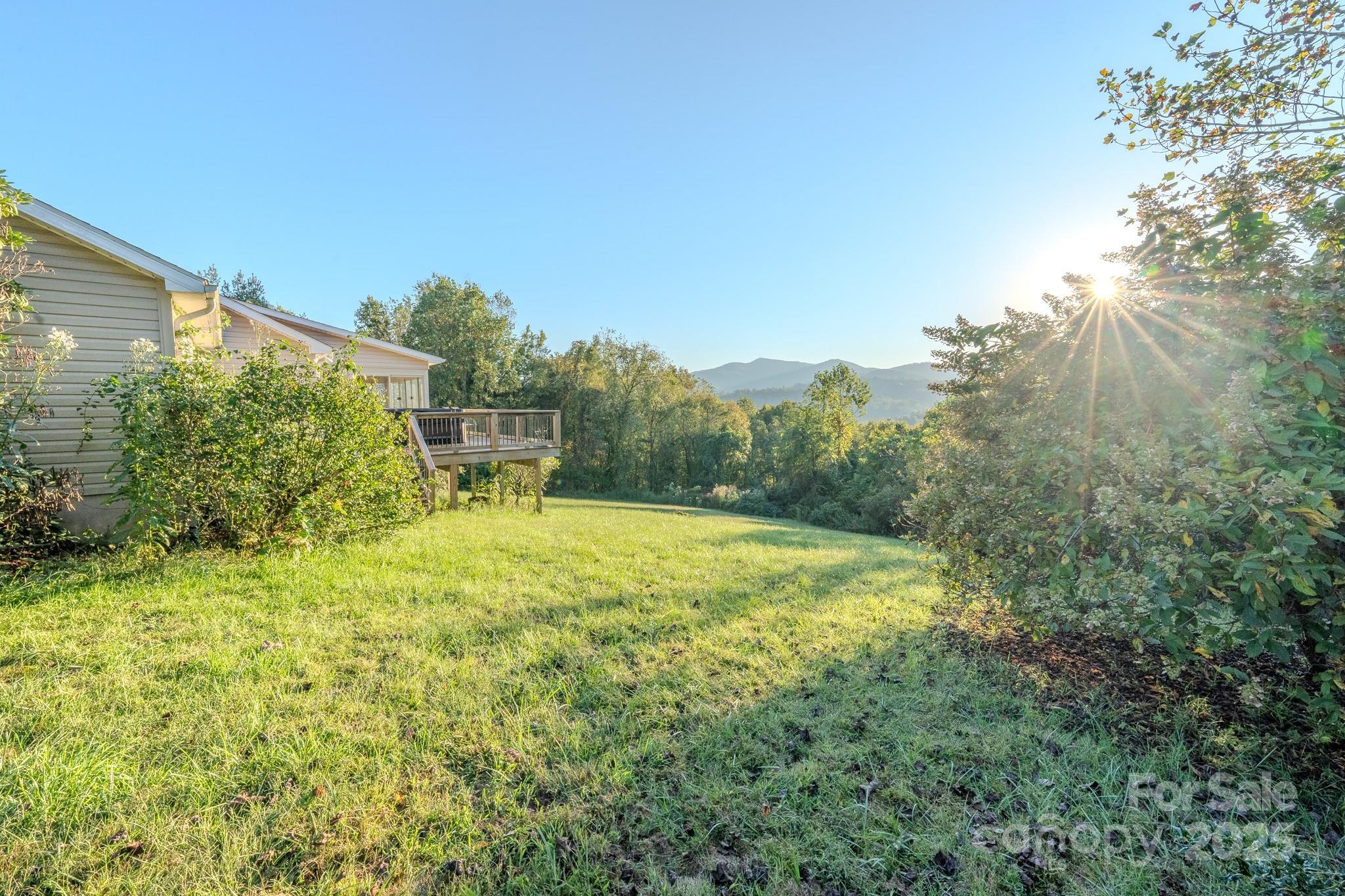 565 Overlook Drive — Spruce Pine