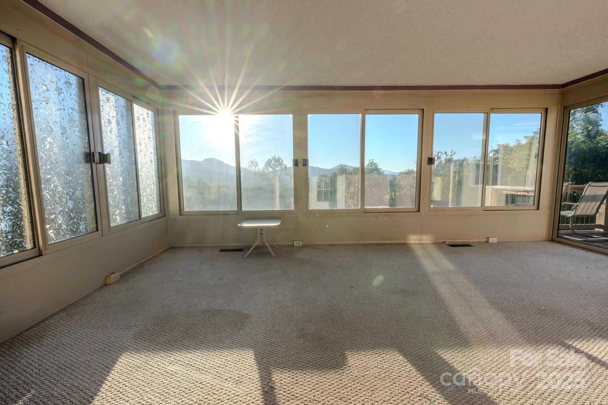 565 Overlook Drive — Spruce Pine