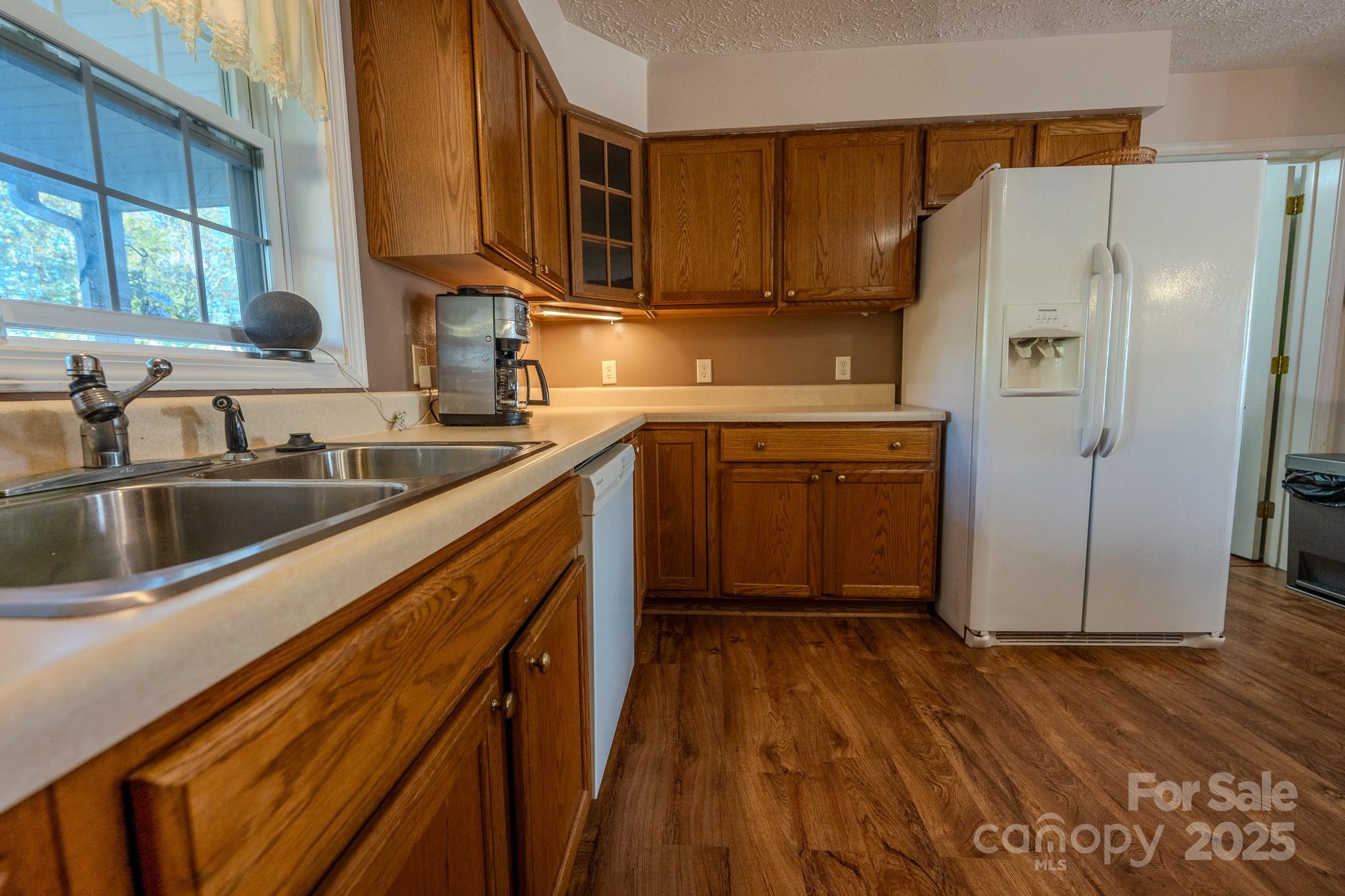 565 Overlook Drive — Spruce Pine