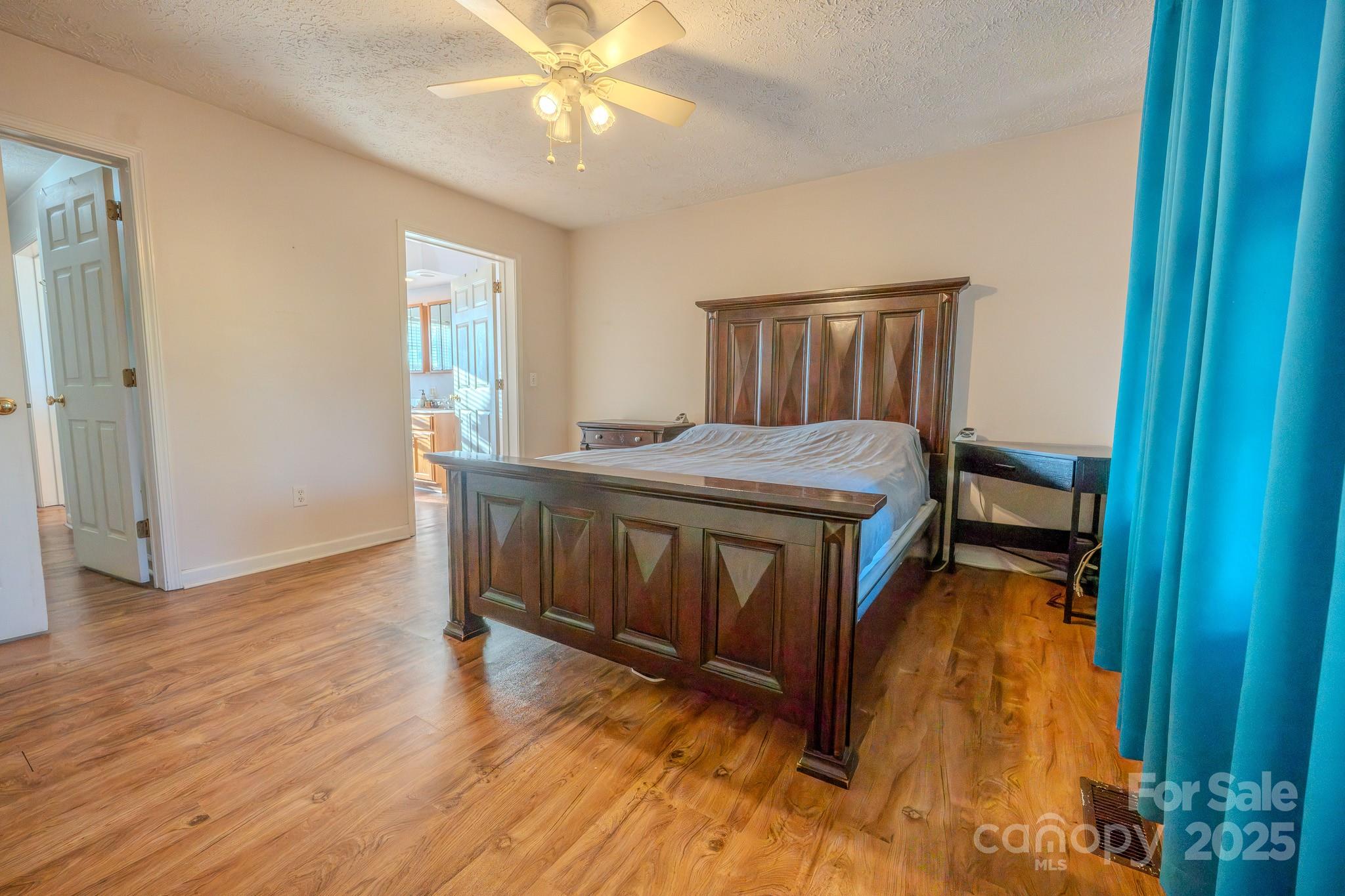 565 Overlook Drive — Spruce Pine