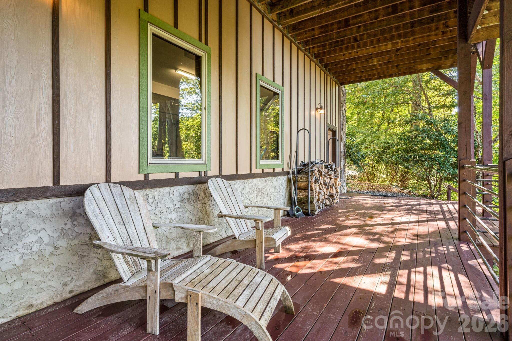 191 Ivy Way — Mars Hill
