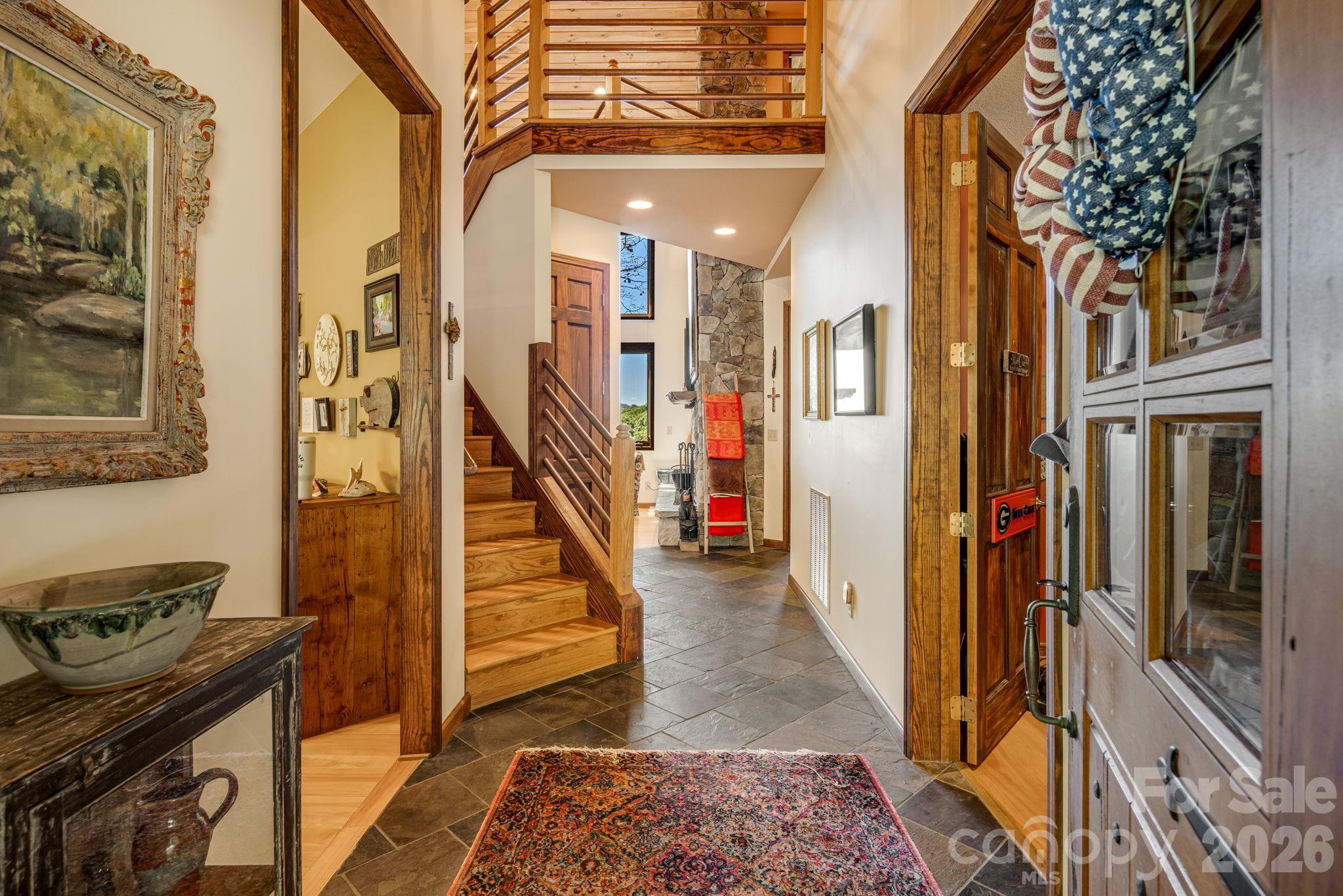 191 Ivy Way — Mars Hill