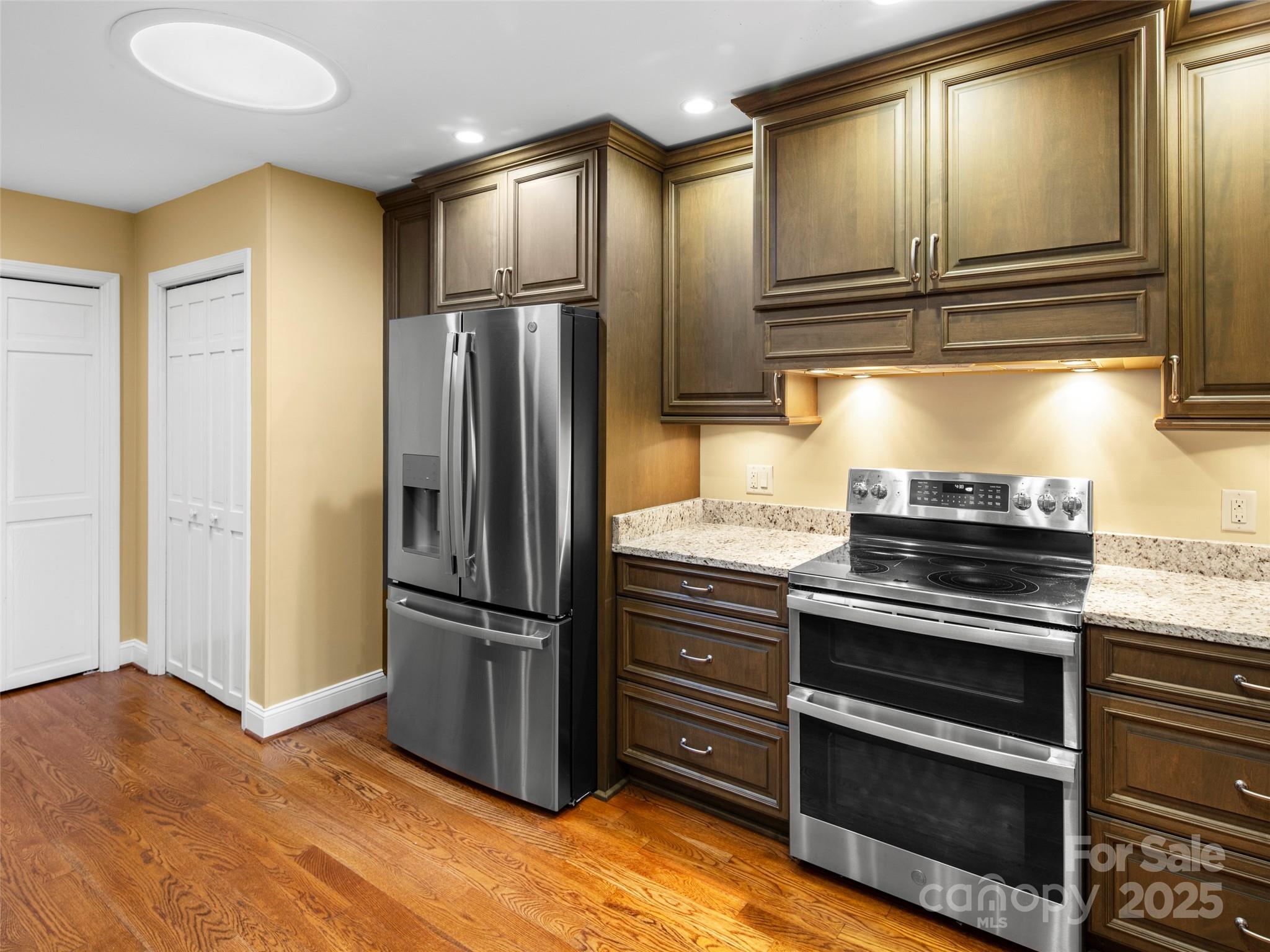 5 Ridge Terrace — Asheville