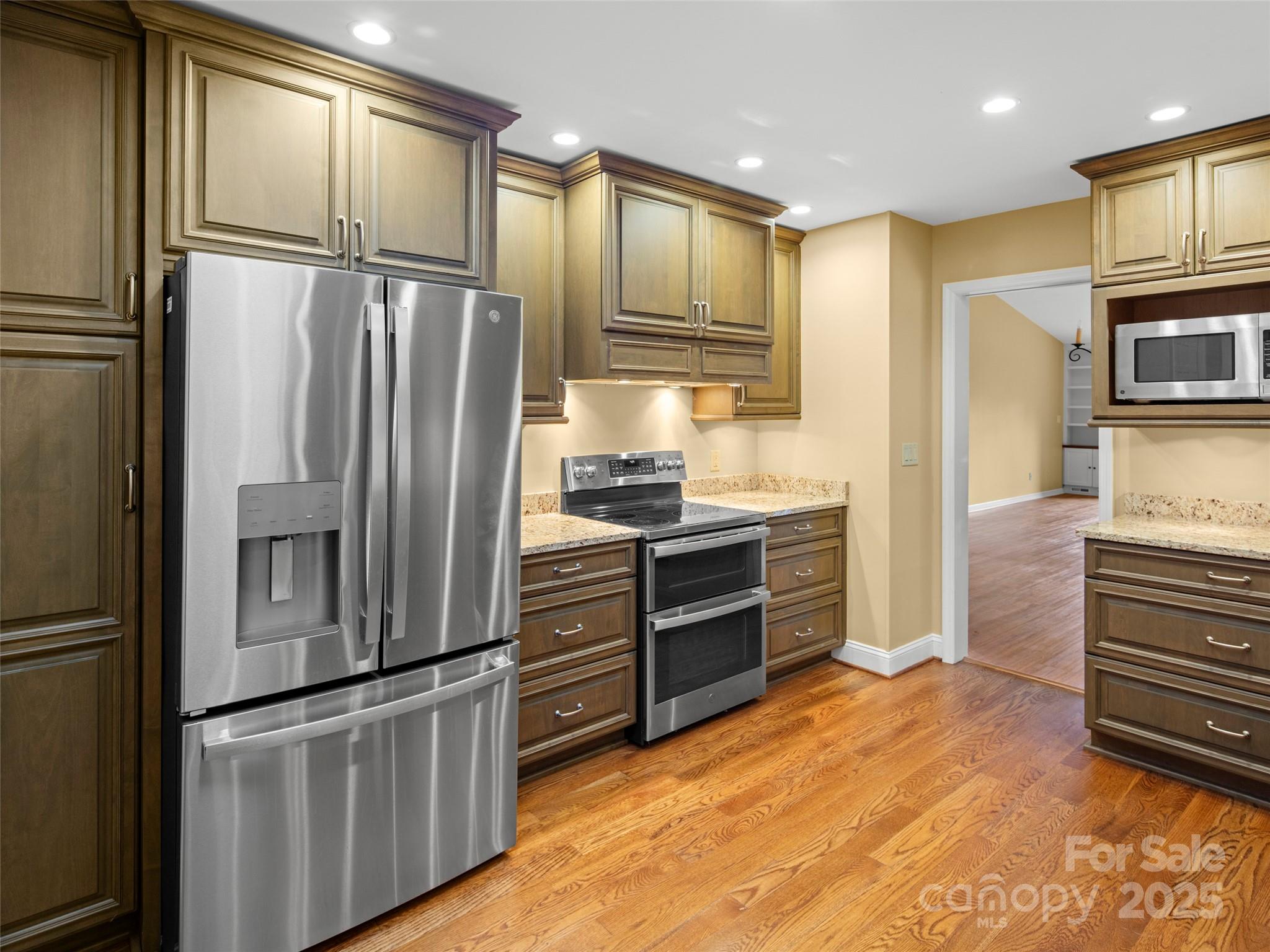 5 Ridge Terrace — Asheville