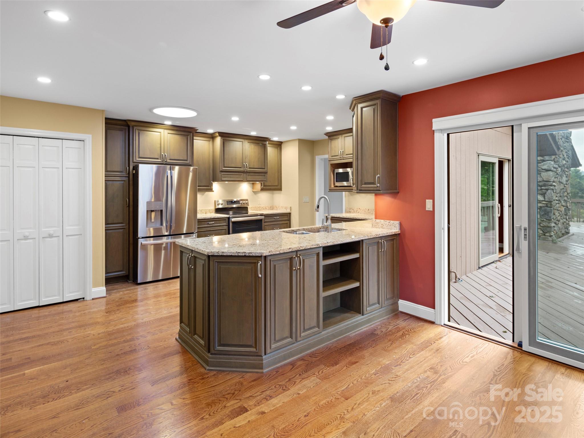 5 Ridge Terrace — Asheville