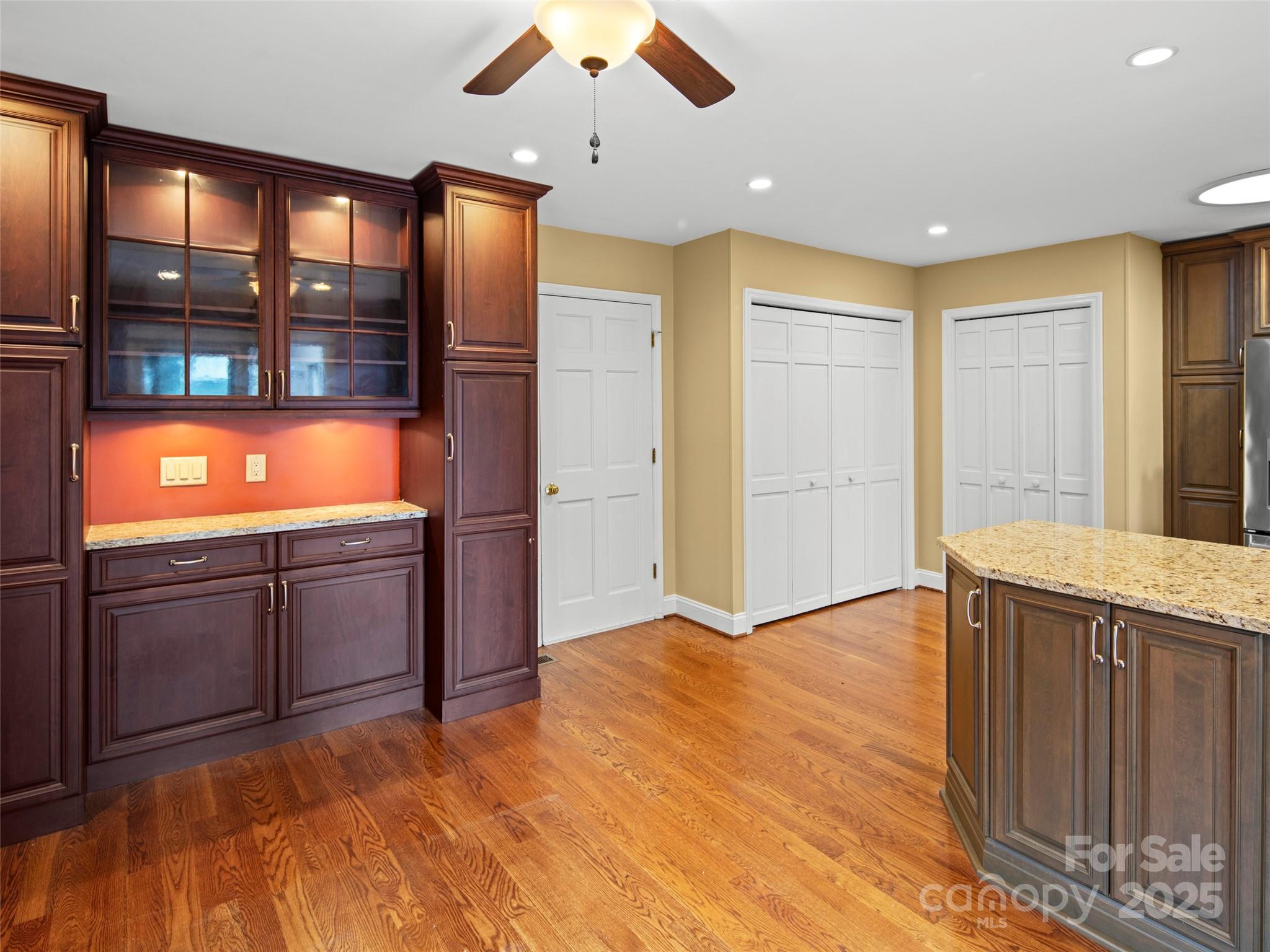 5 Ridge Terrace — Asheville