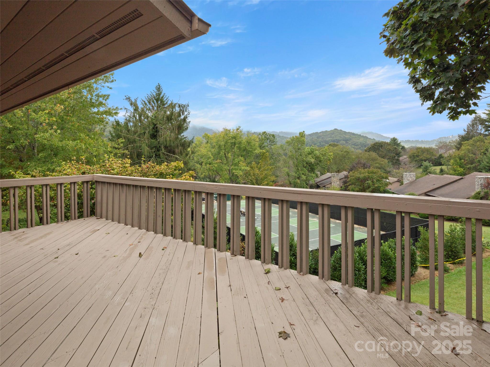 5 Ridge Terrace — Asheville