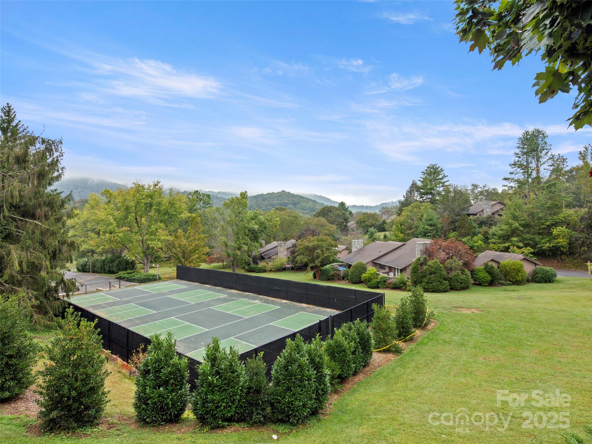5 Ridge Terrace — Asheville