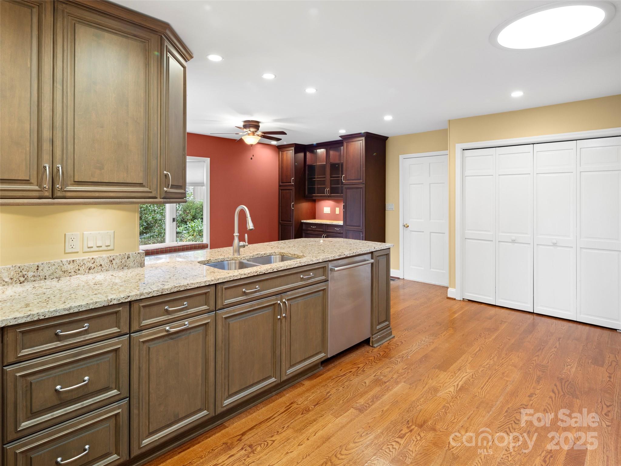 5 Ridge Terrace — Asheville
