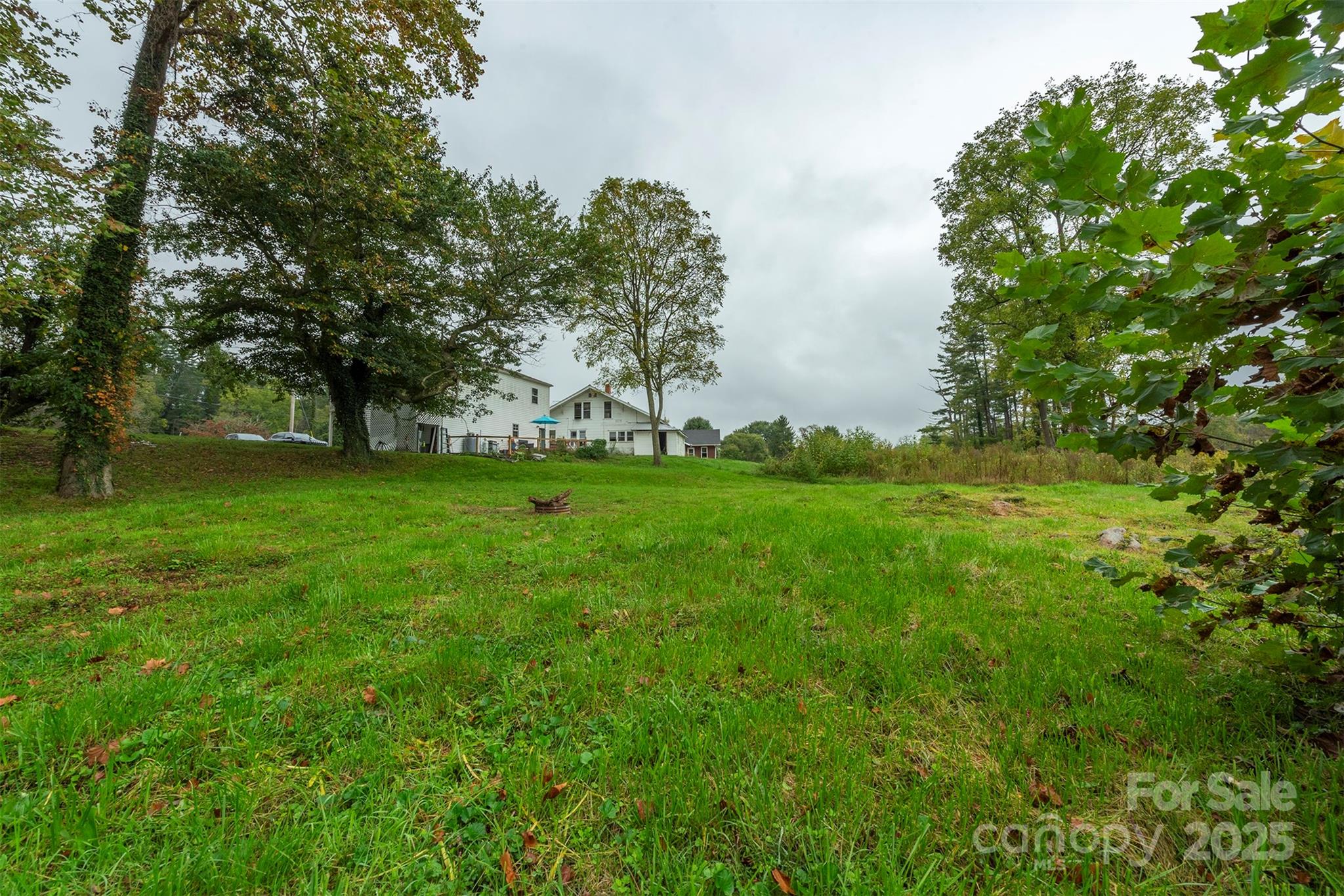 3755 Broad Street — Clyde