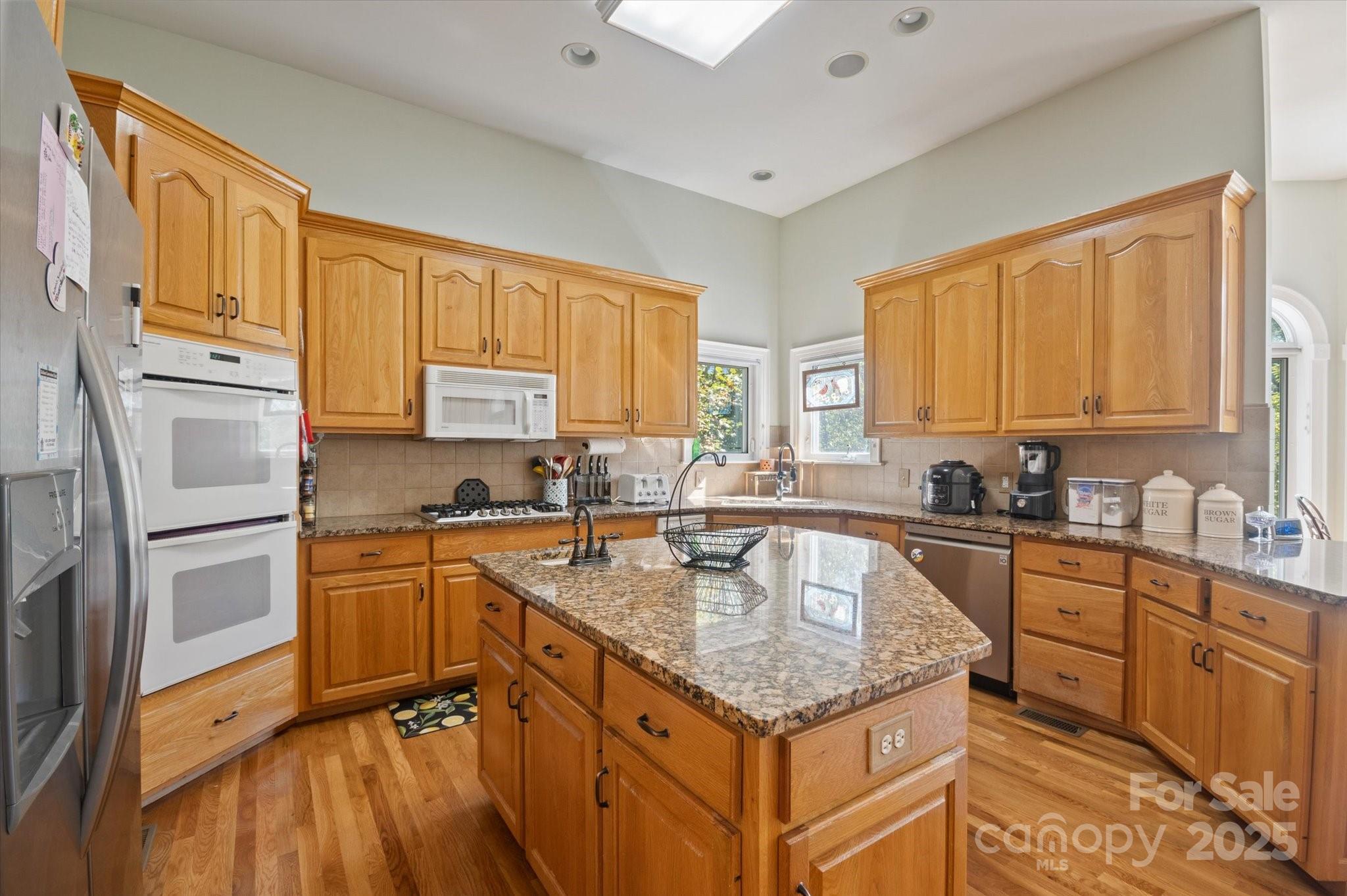 192 Lake Club Drive — Nebo