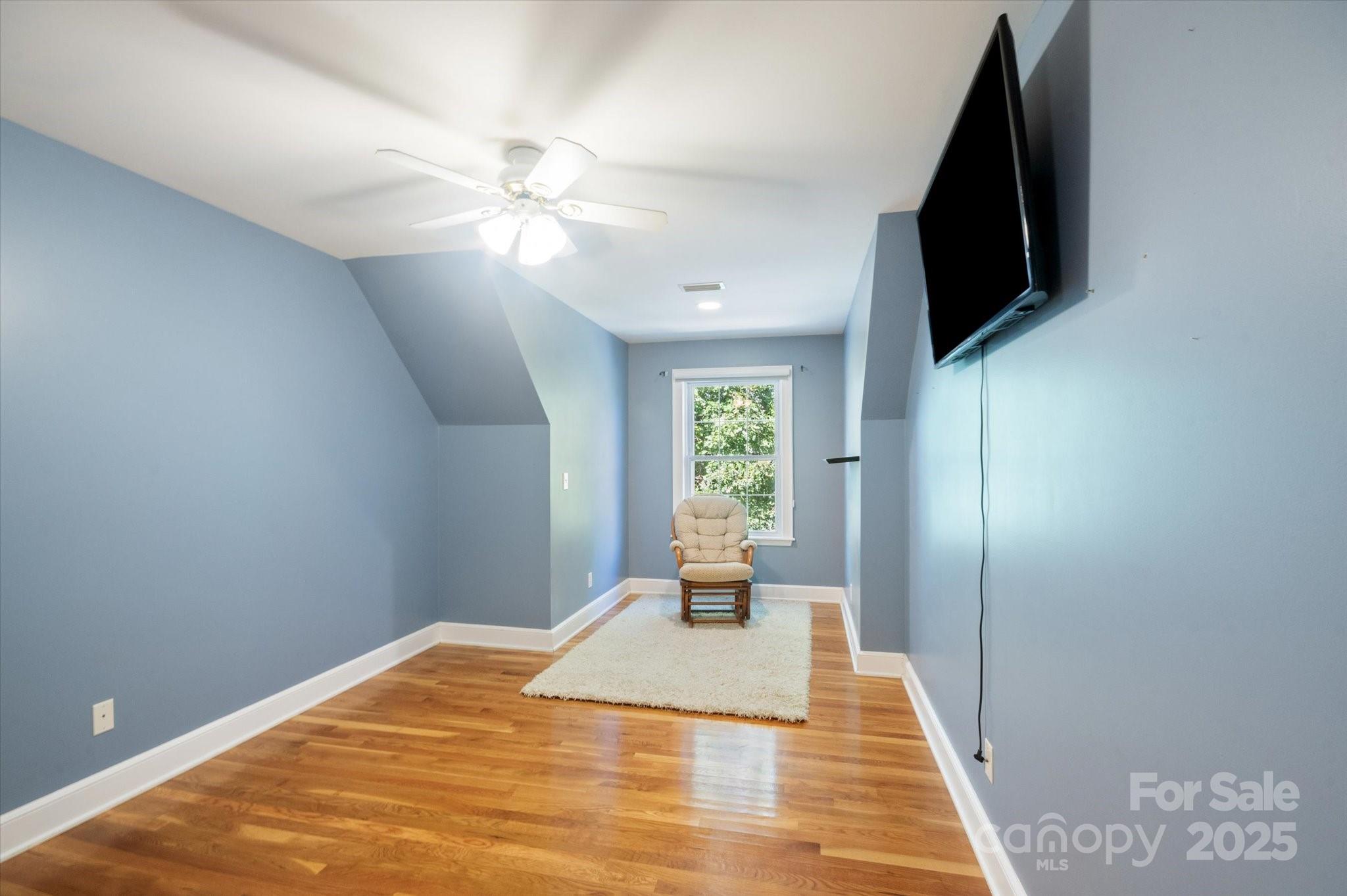 192 Lake Club Drive — Nebo