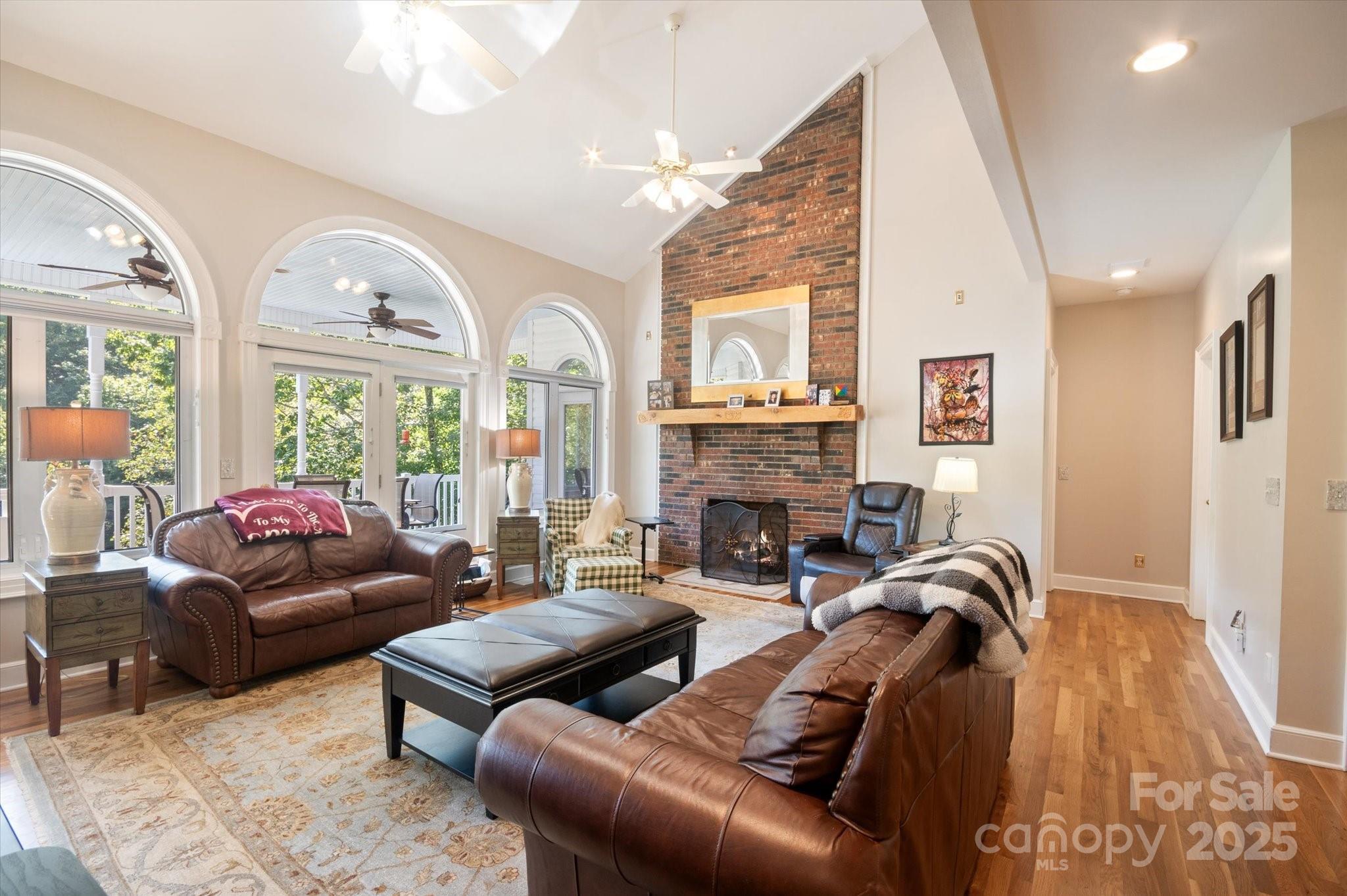 192 Lake Club Drive — Nebo