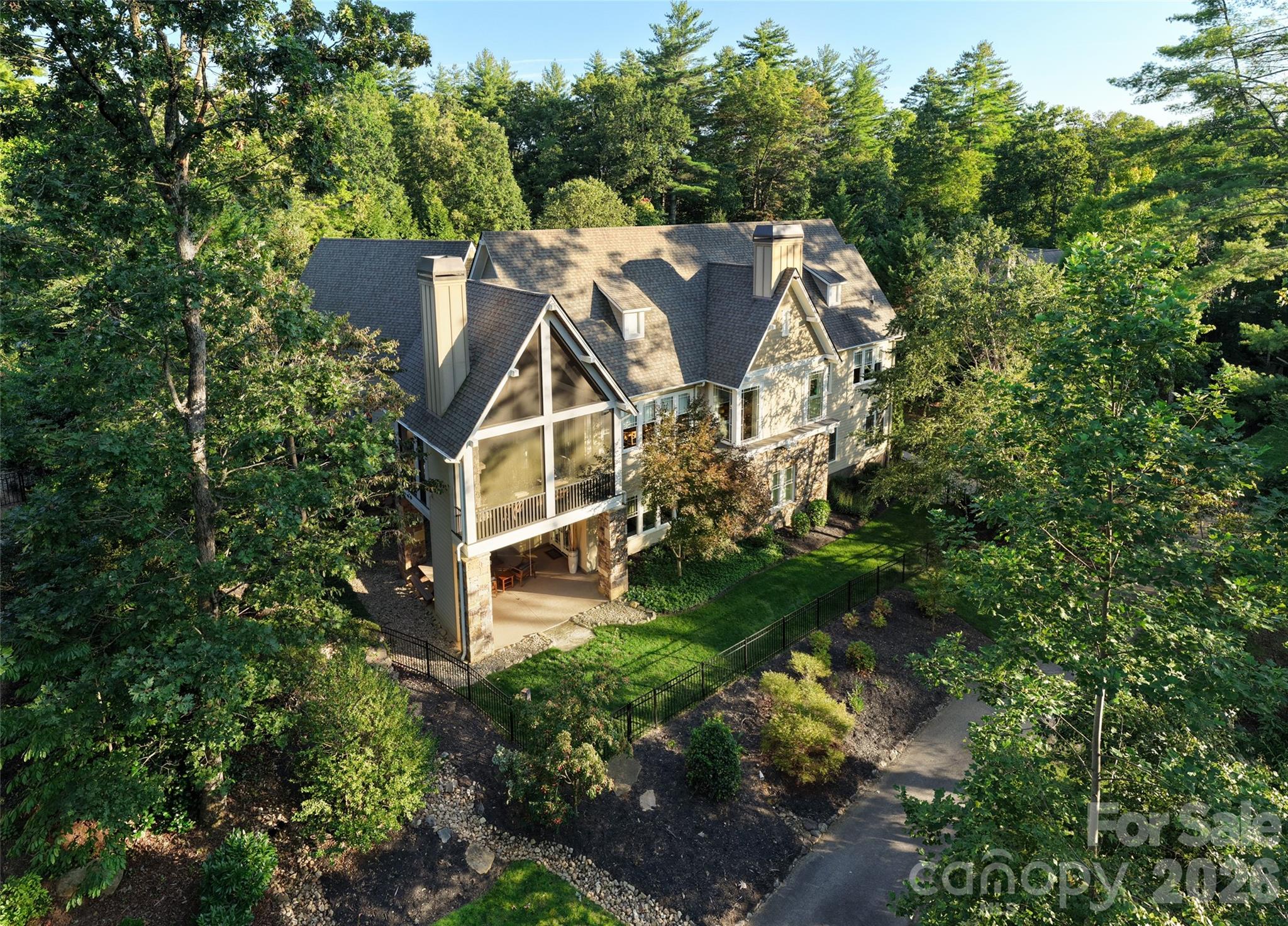 86 Brookline Drive — Asheville