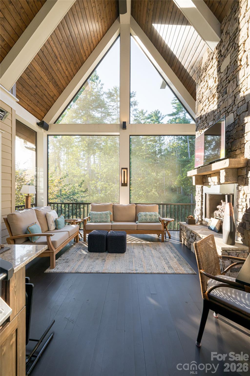 86 Brookline Drive — Asheville