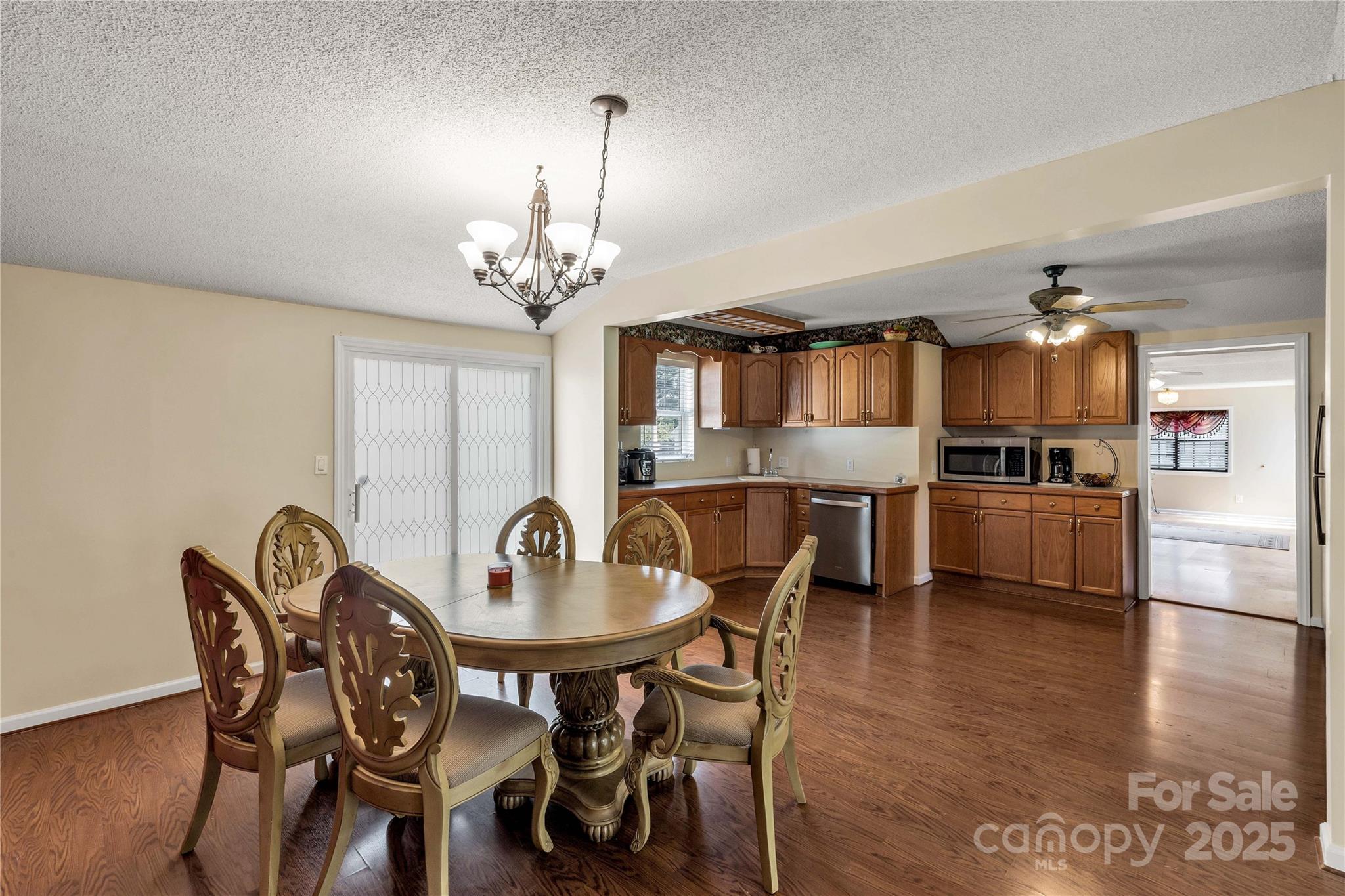 2538 Old Camden Highway — Lancaster